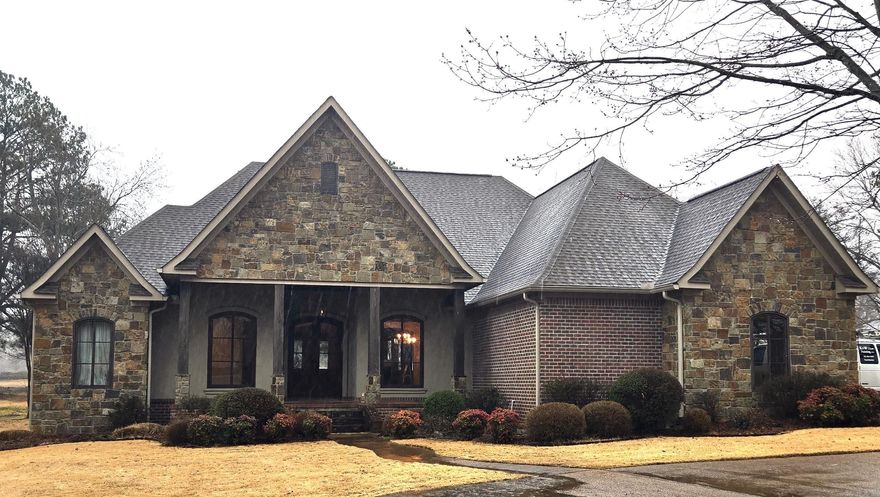 Eden Isle - Golf Course Home.  4-bedrooms, 3.5 baths, office, open concept living/dining/kitchen, dine-in kitchen area and formal dining, wood floors, granite tops, 2-car plus golf cart garage, covered back patio...all in excellent condition!