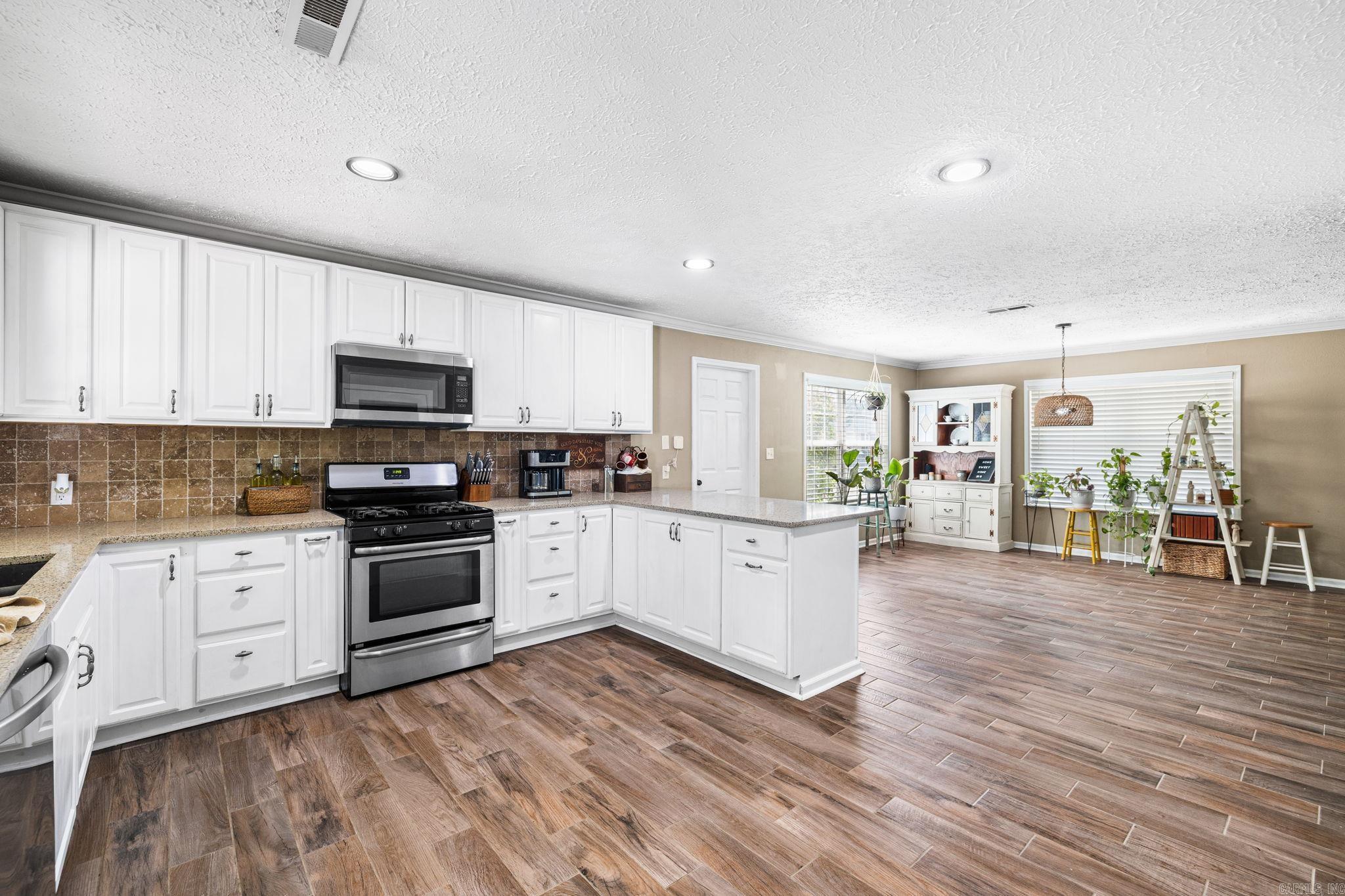 Country Wood Unit IV - Residential