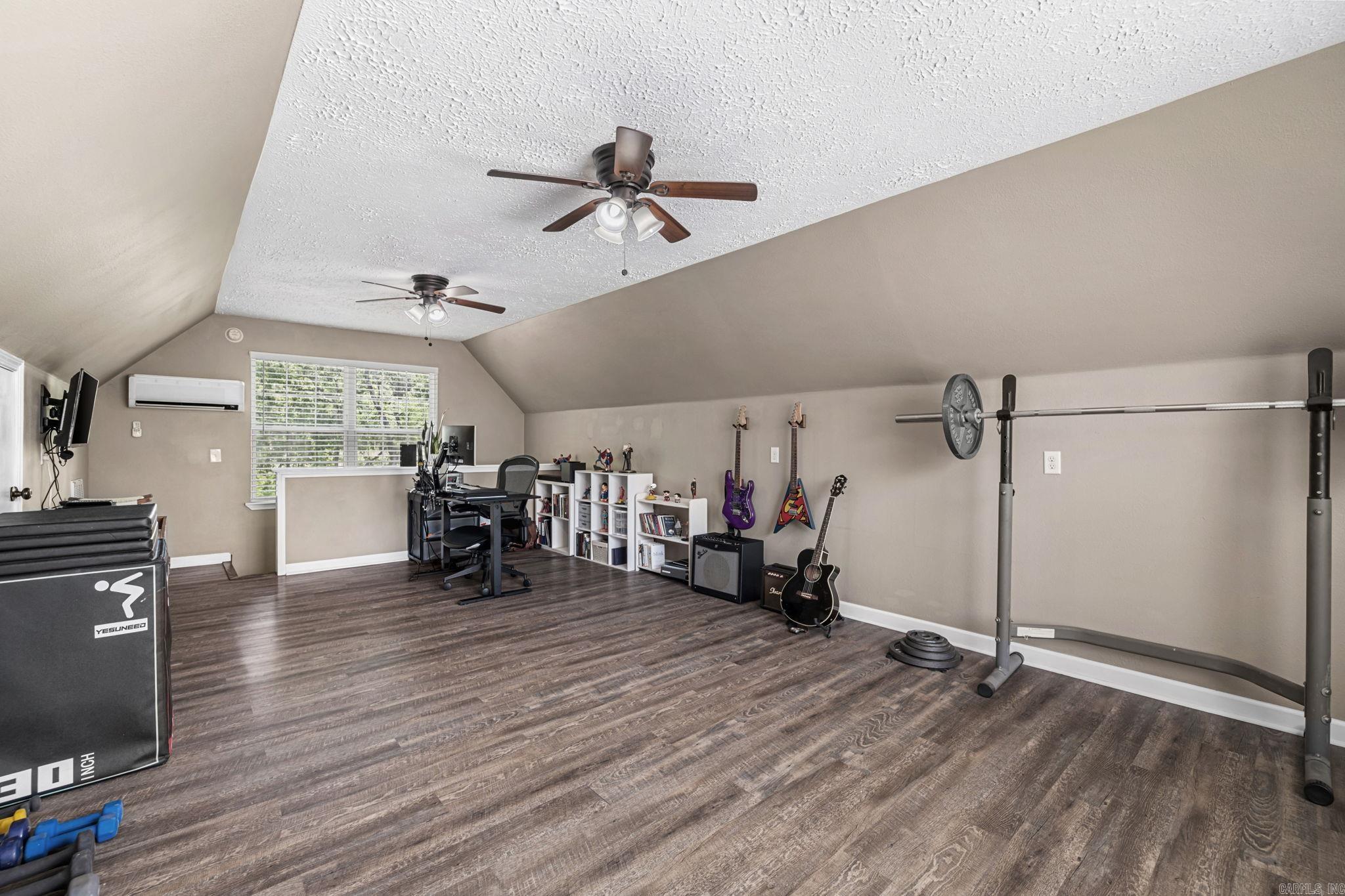 Country Wood Unit IV - Residential