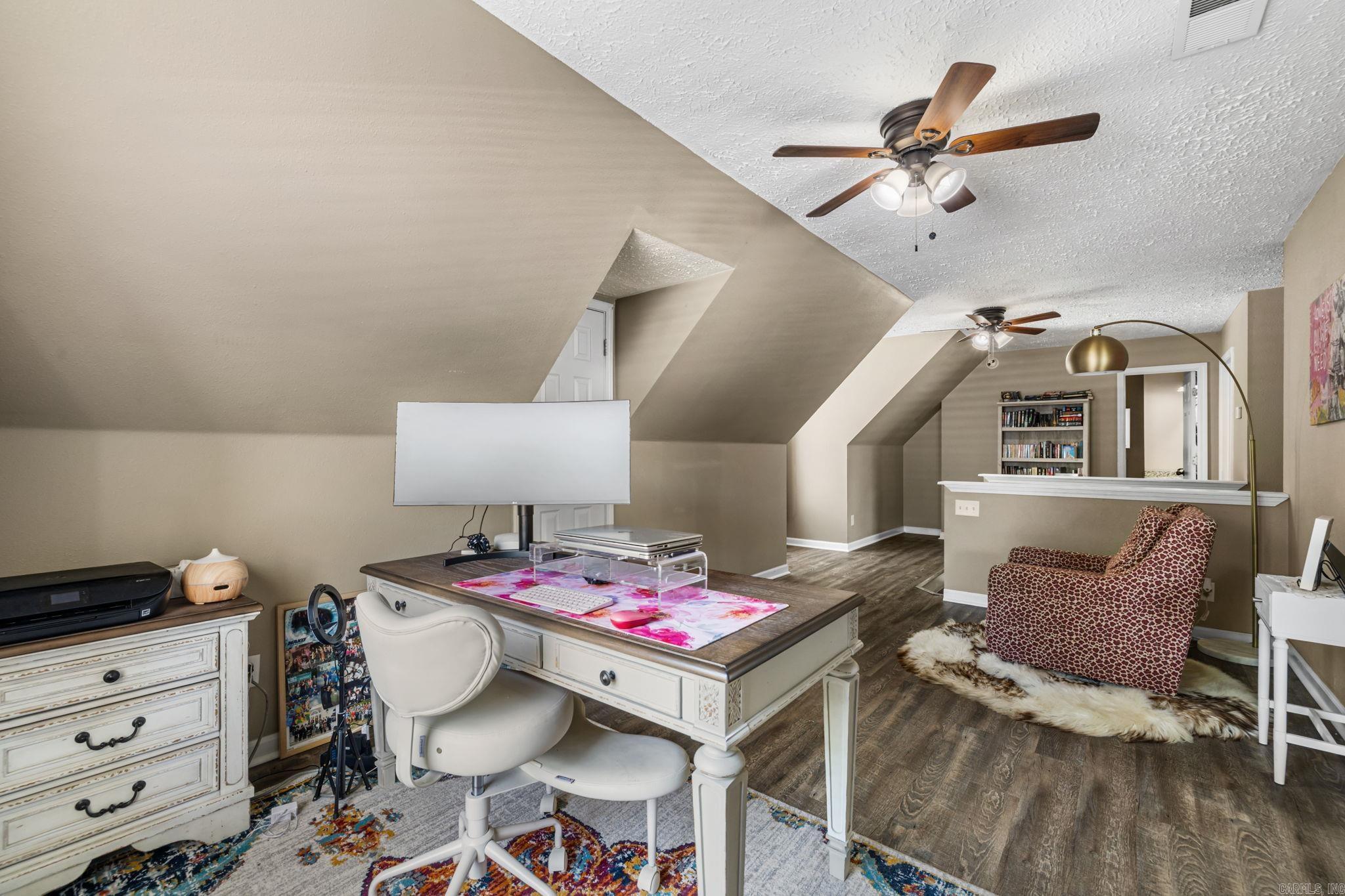 Country Wood Unit IV - Residential