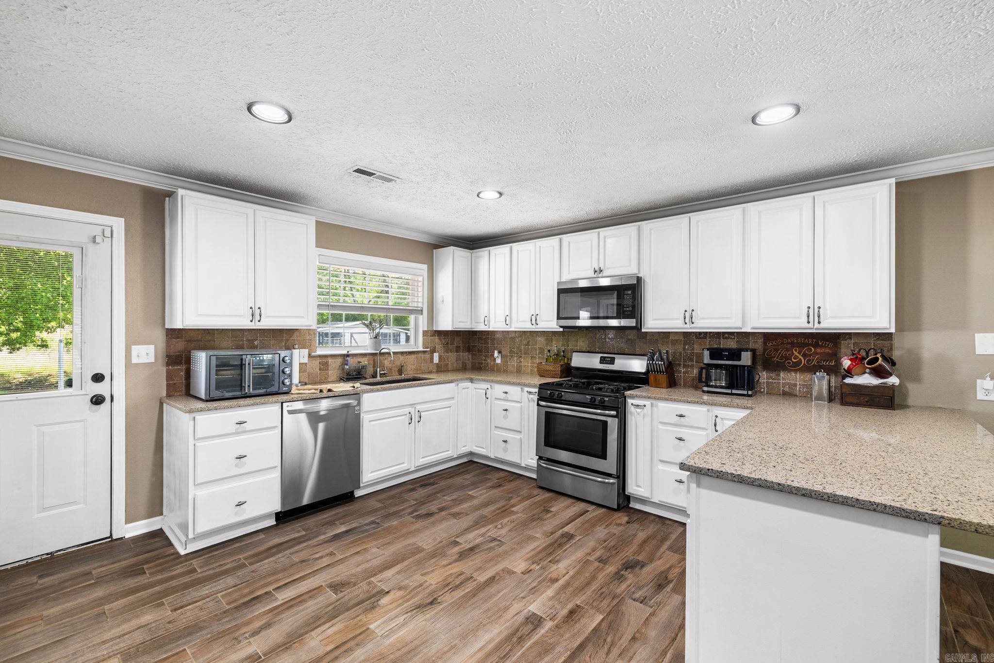 Country Wood Unit IV - Residential