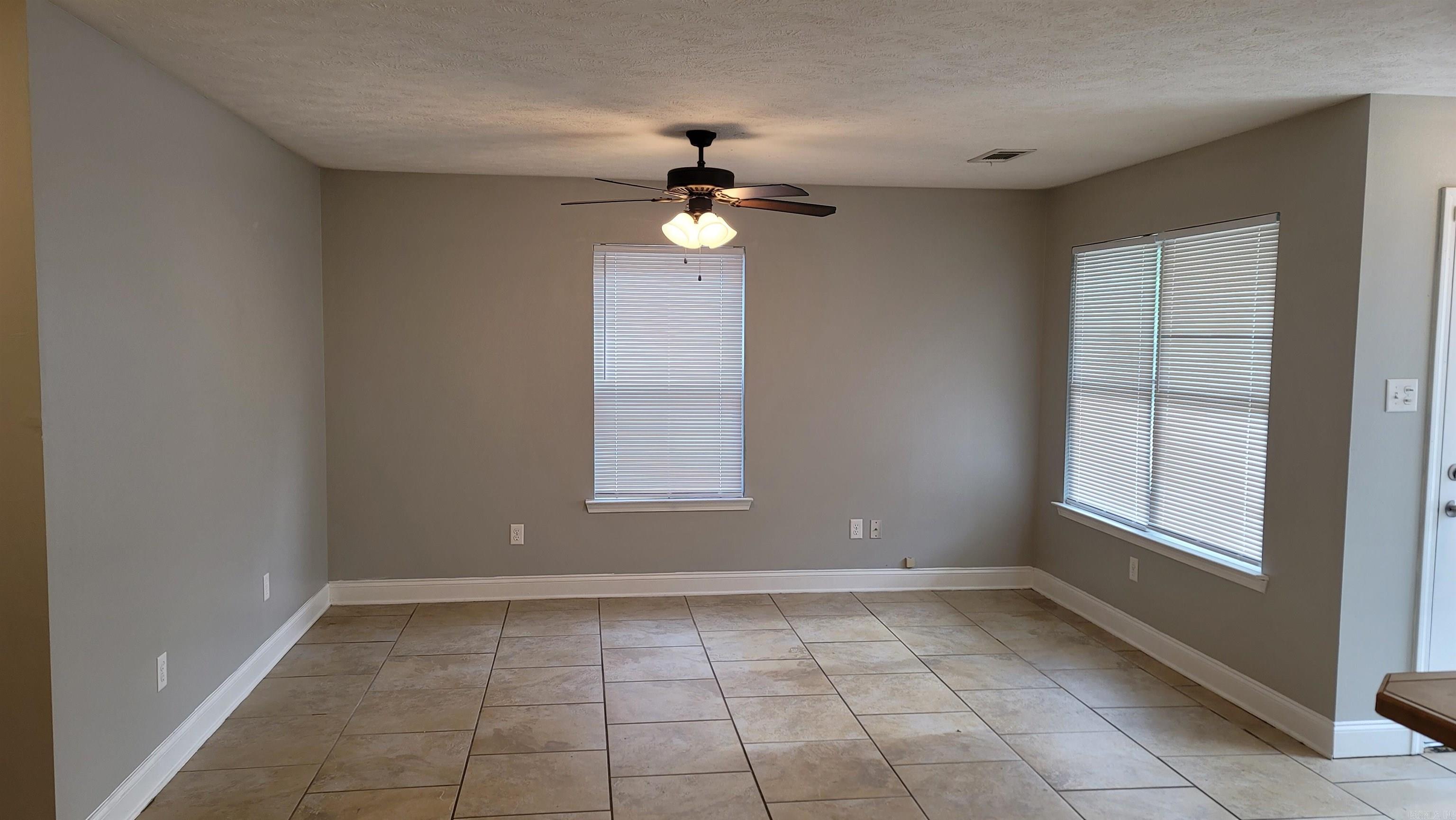 BELLEVUE - Residential Lease