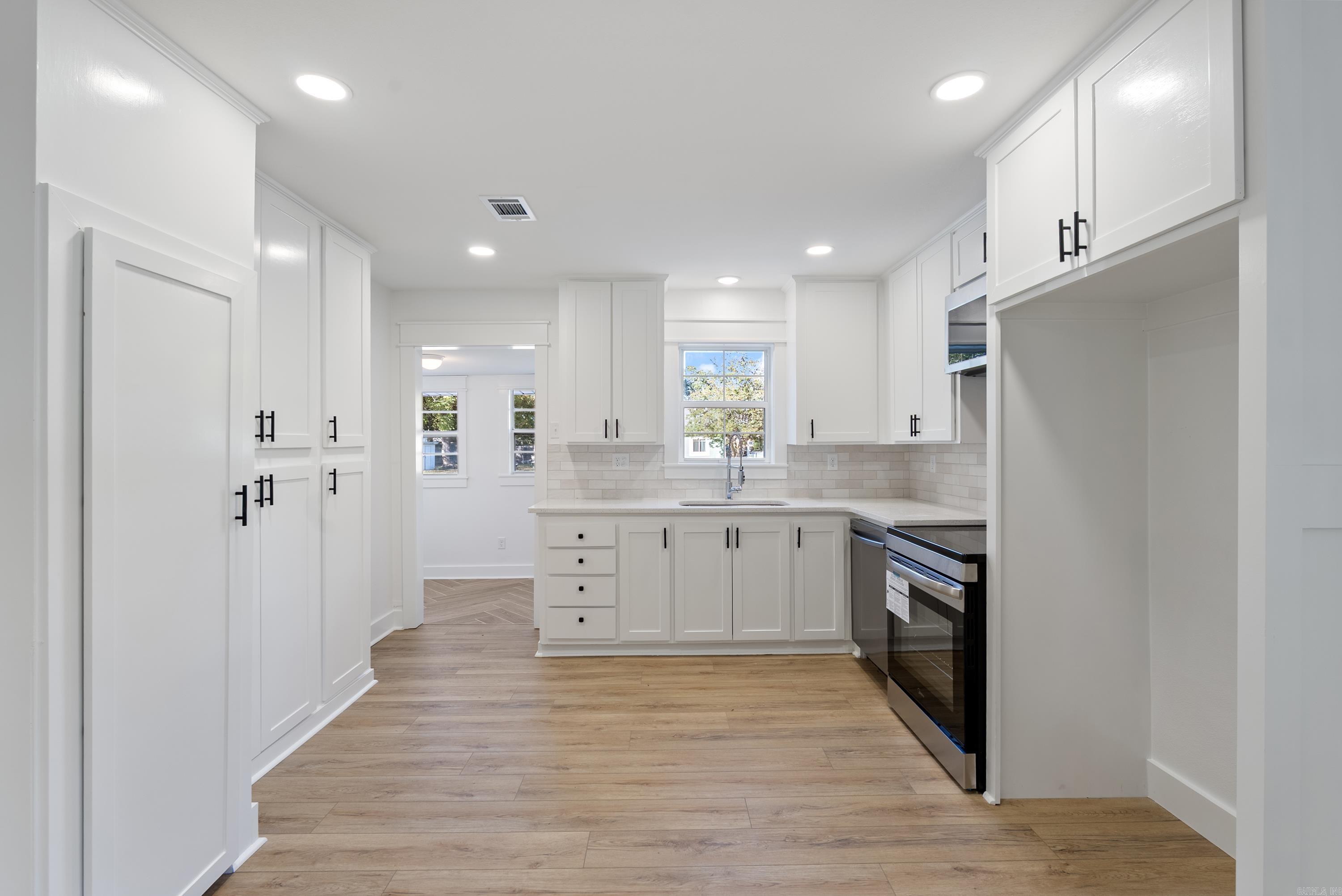 H P MERRITTS ADDN - Residential