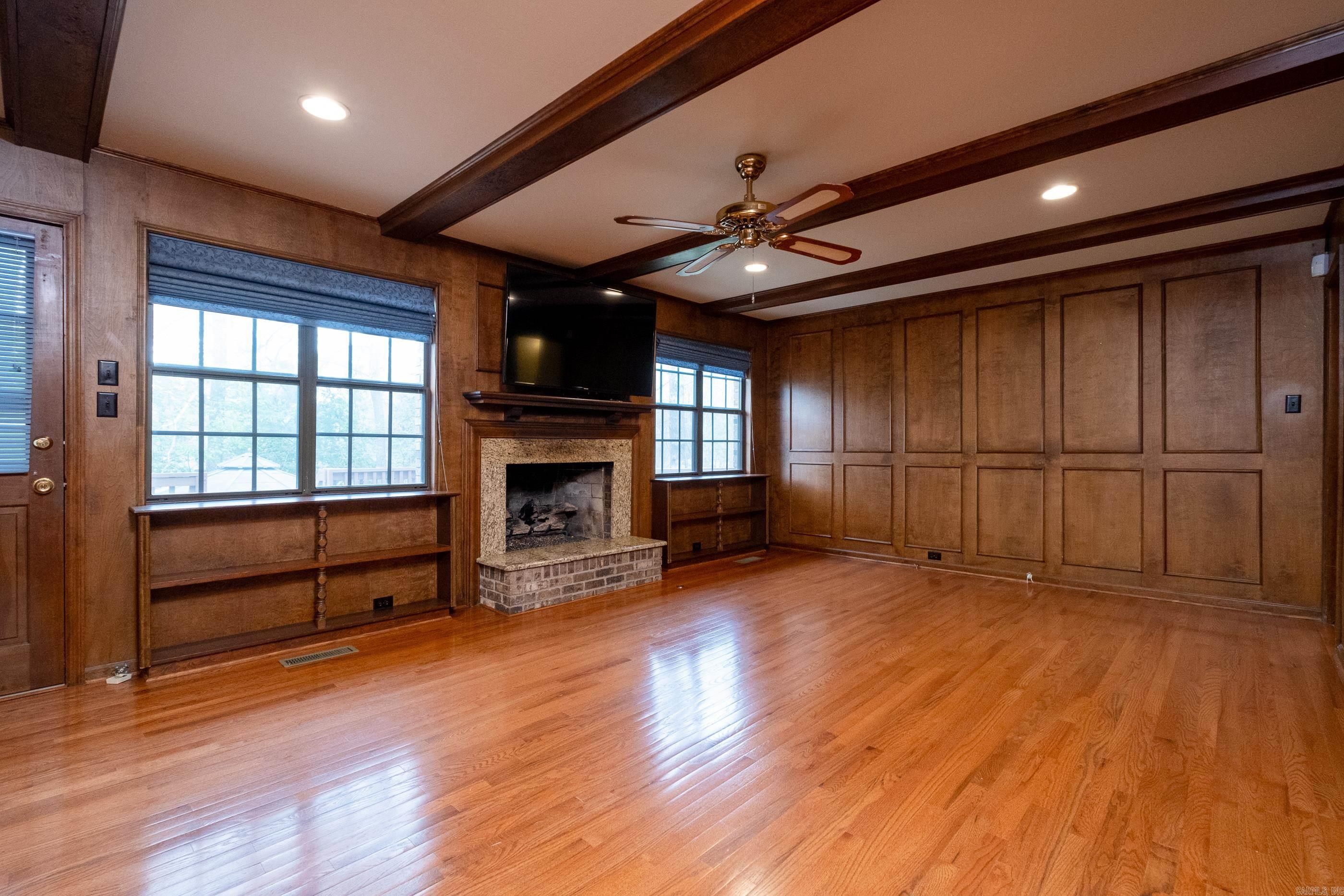 PLEASANT VALLEY - Residential