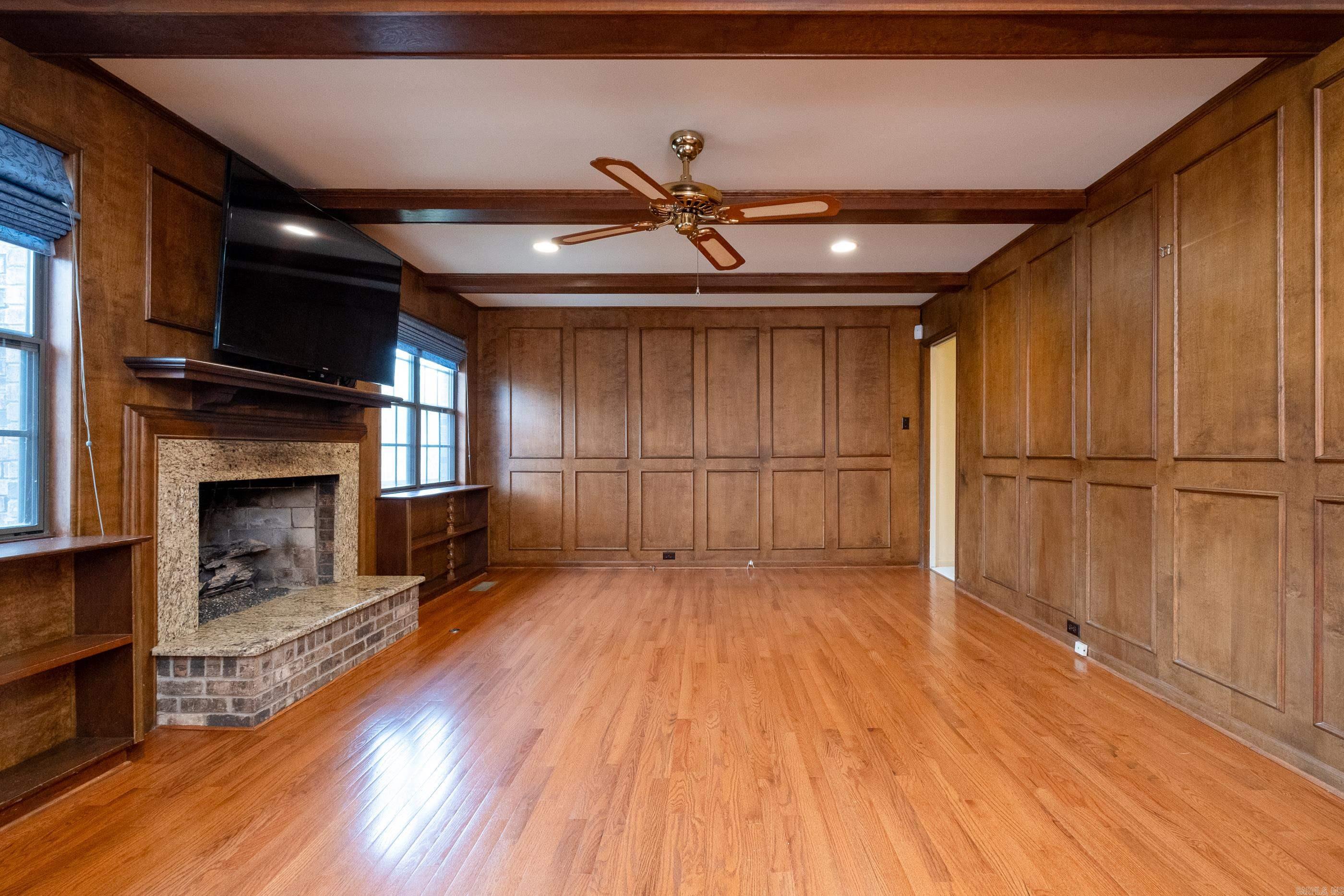 PLEASANT VALLEY - Residential