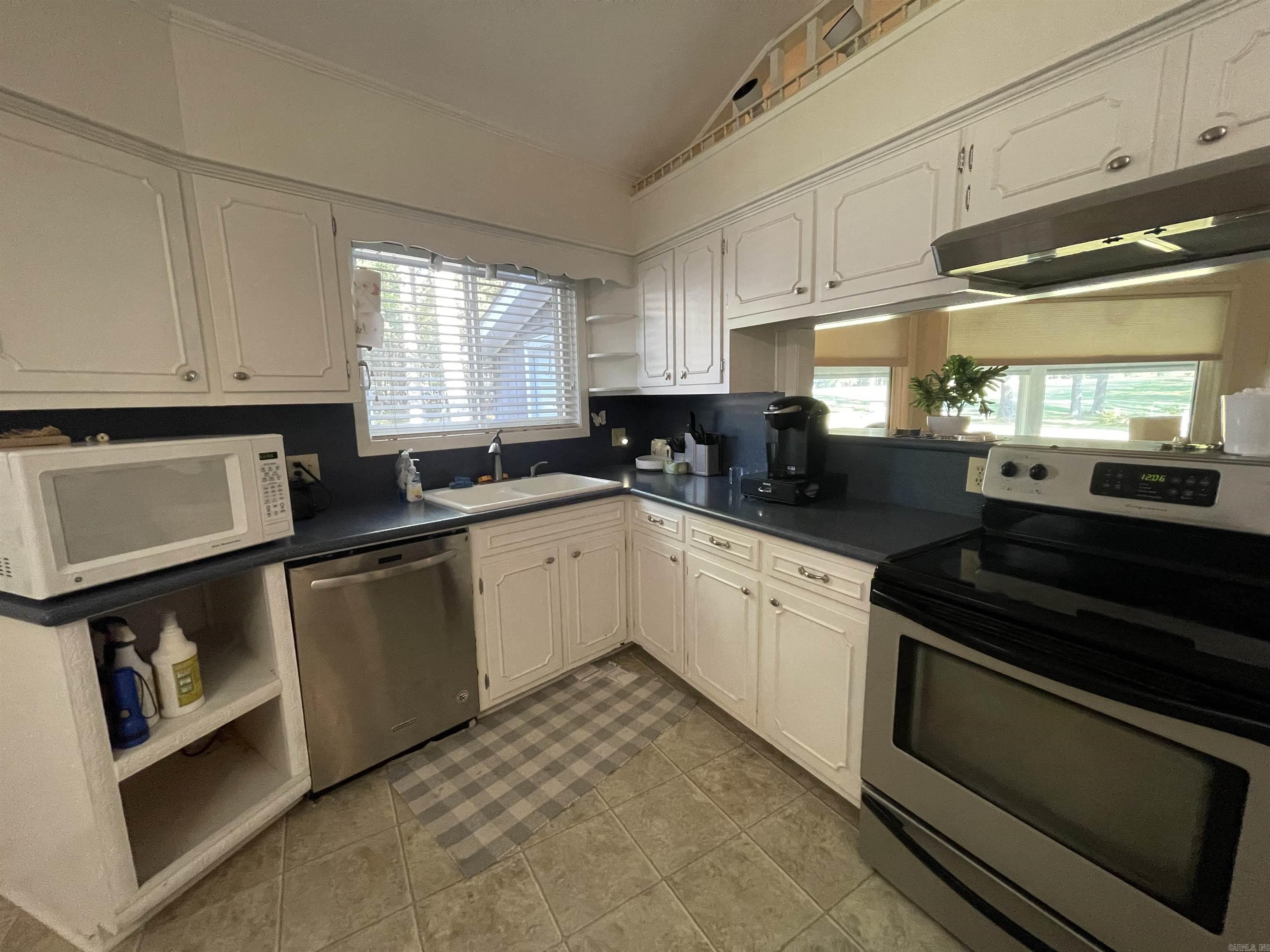 INDIAN HILLS - Residential