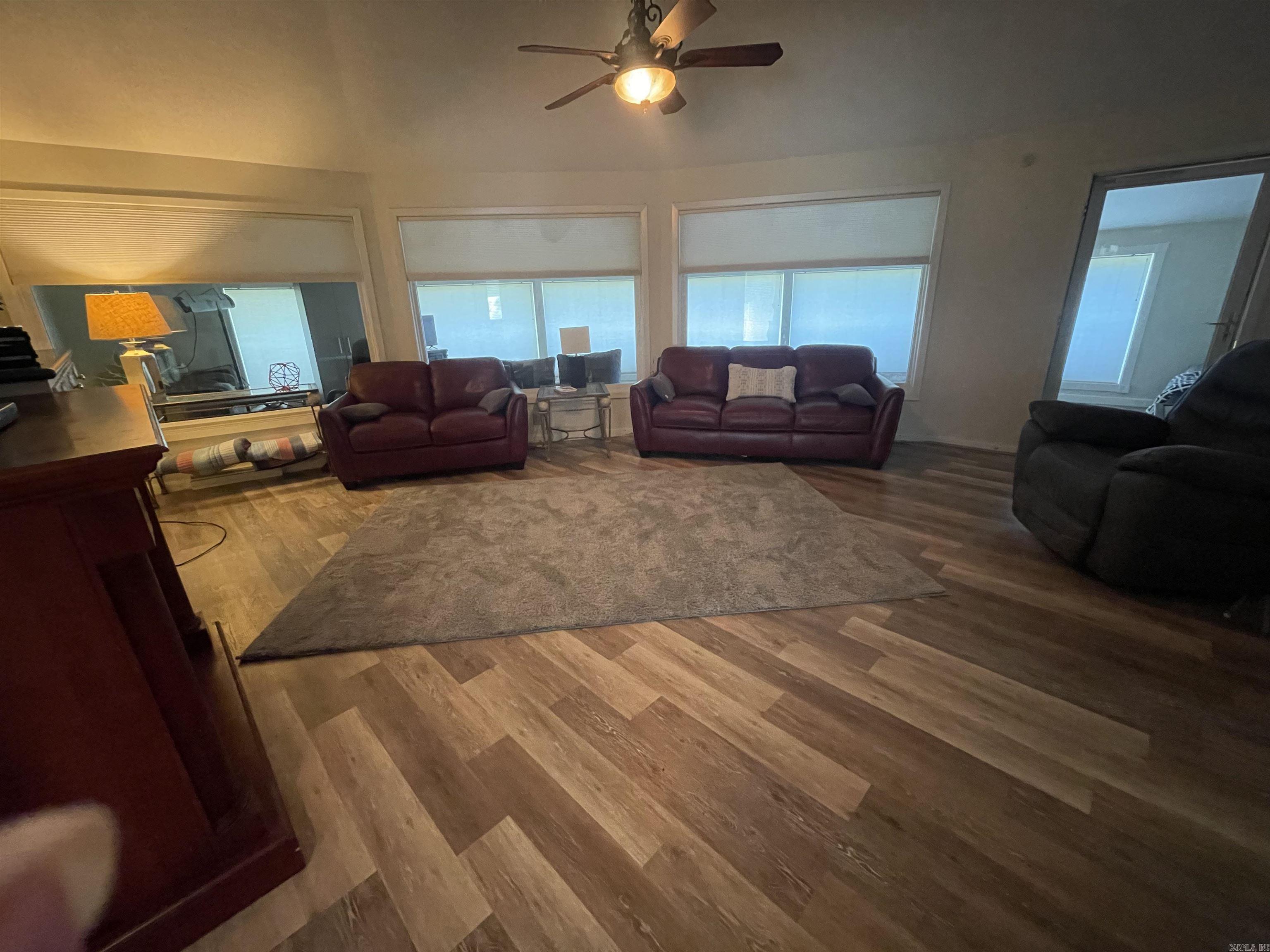 INDIAN HILLS - Residential