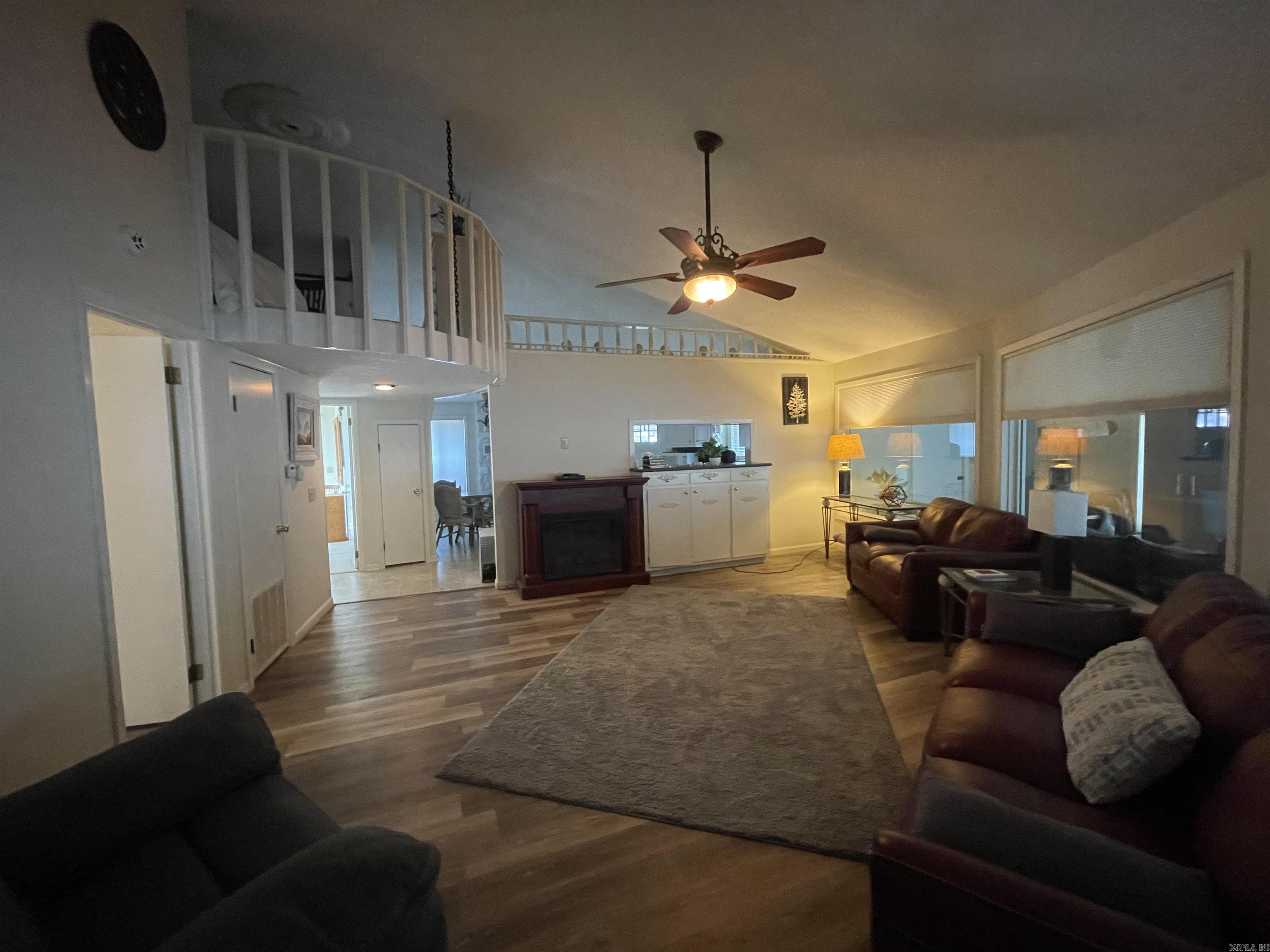 INDIAN HILLS - Residential