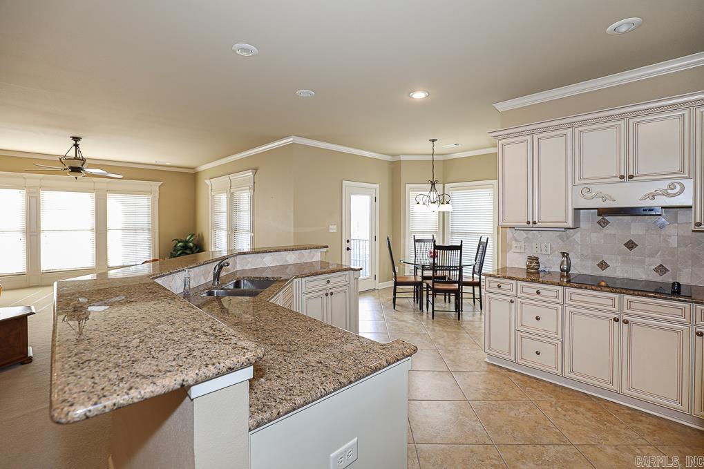 HURRICANE LAKE EST - Residential