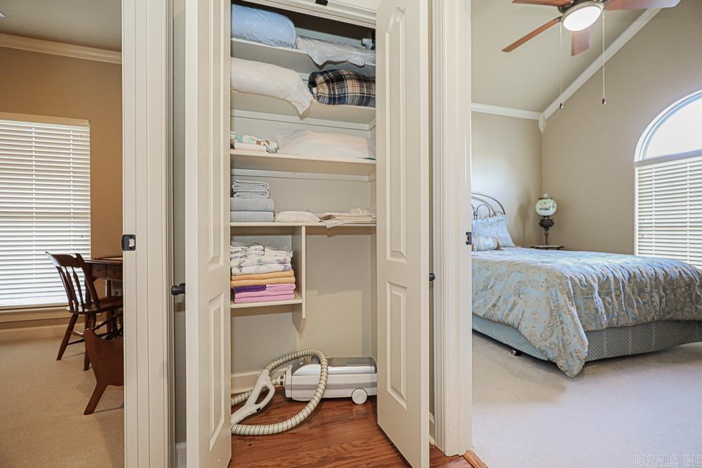 HURRICANE LAKE EST - Residential