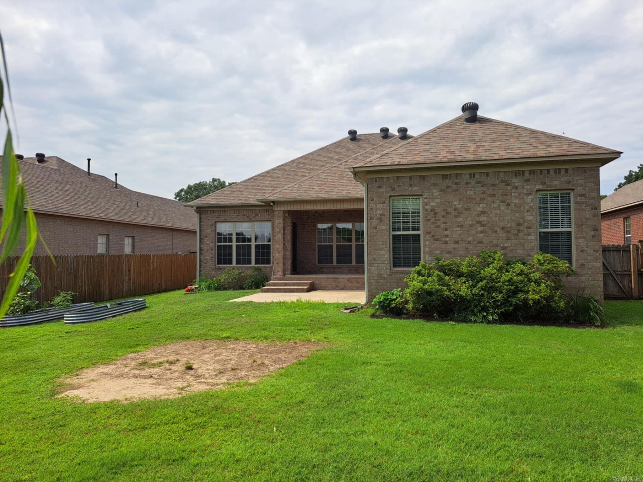 OAK TREE SUB - Residential