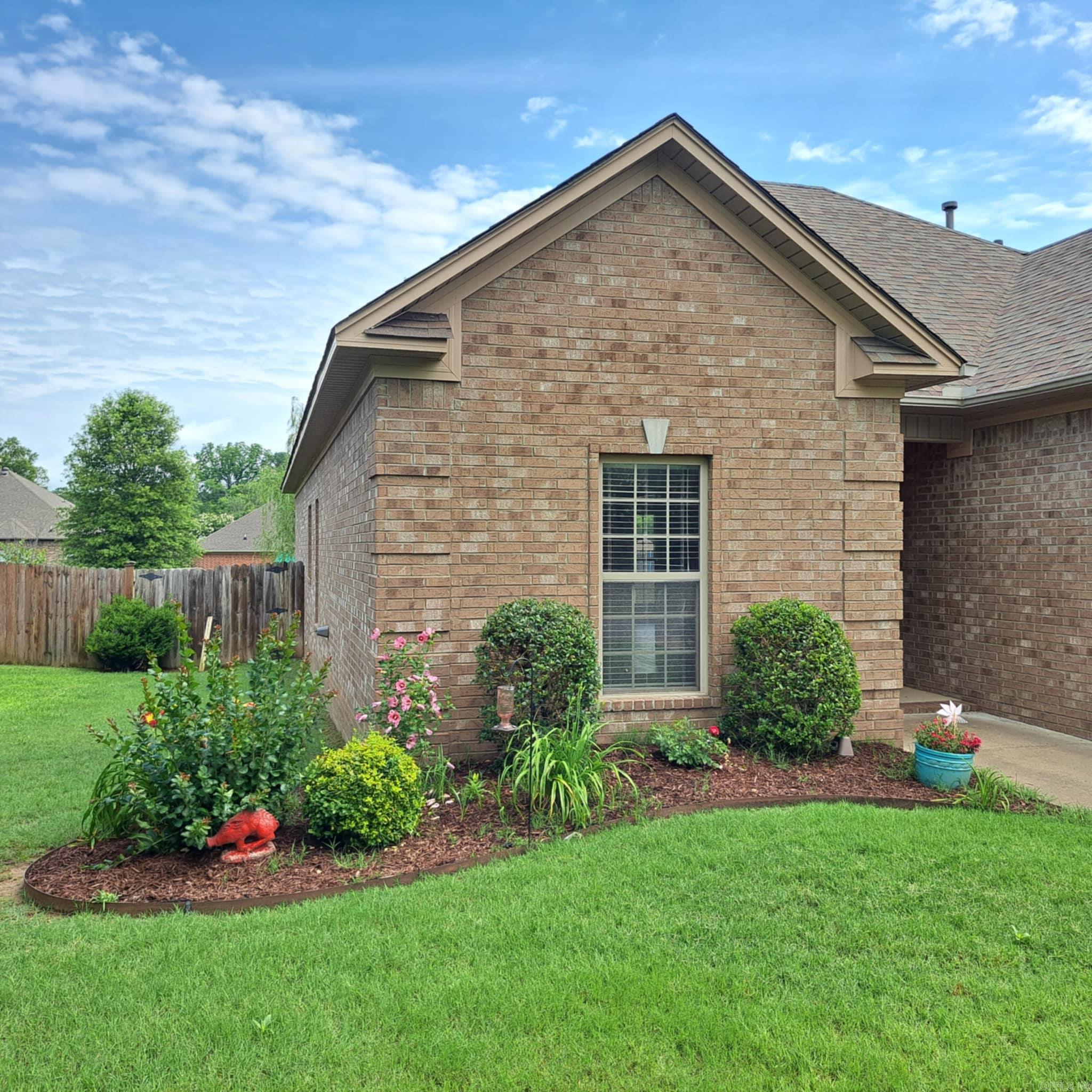 OAK TREE SUB - Residential
