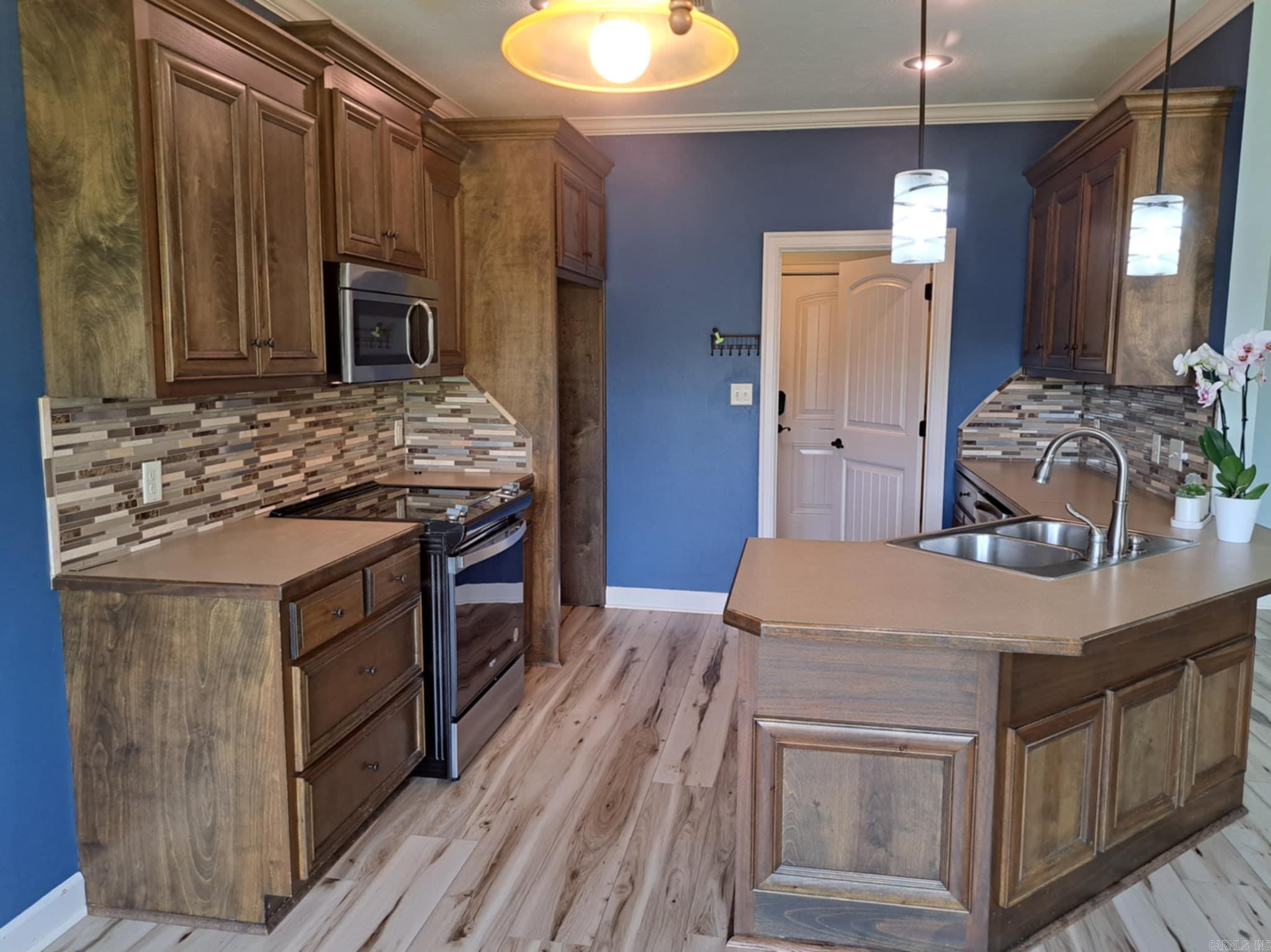 OAK TREE SUB - Residential