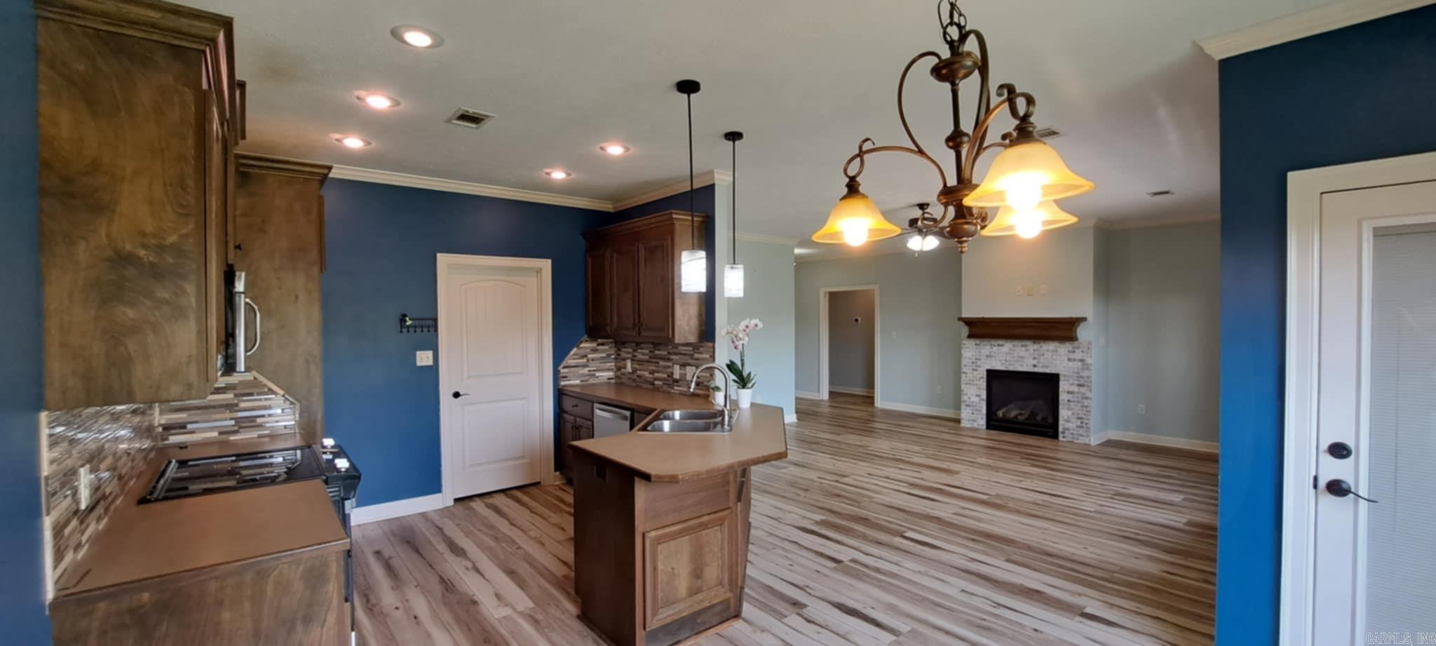 OAK TREE SUB - Residential