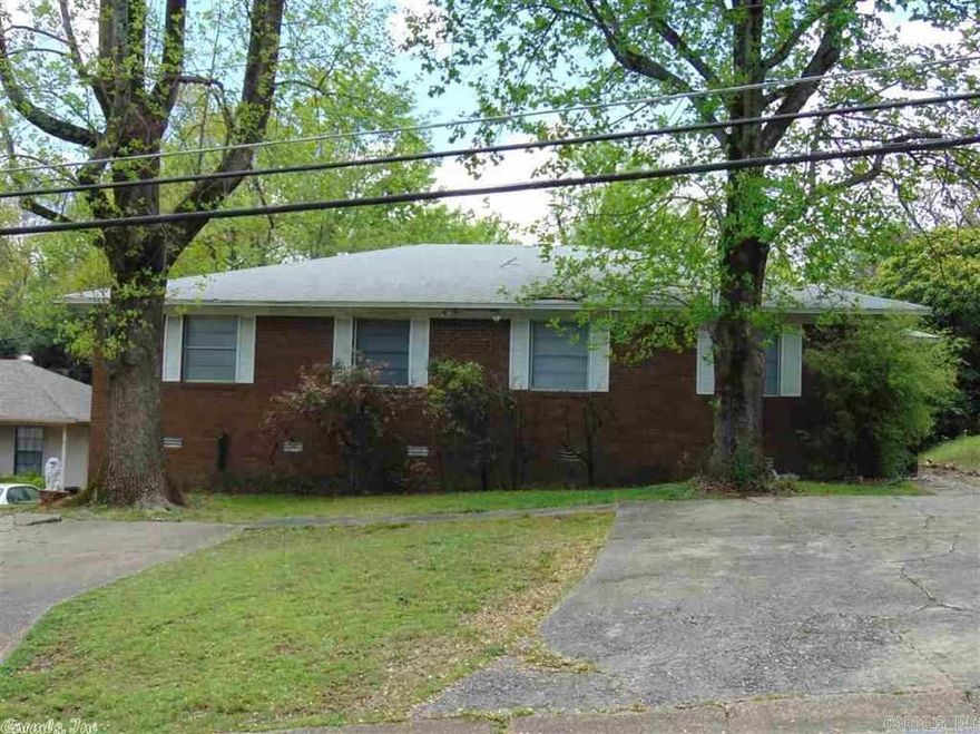 All information available at YOUR RENTAL TEAM dot COM, including self-showing instructions & application. $0 Deposit option available. No need to call, go to website above. Welcome home to 106 Valley View in North Little Rock's Scenic Hill area. Quiet and peaceful location, yet convenient to all North Little Rock amenities, plus easy commute to Downtown Little Rock. Features include 2 large bedrooms, 1 bath, and an open design with spacious living room and dining room. Hardwood flooring (no carpet in unit). Backyard with patio area. Washer and dryer hookups available at unit. Refrigerator is included. Some pets allowed with additional pet fees. Maintenance requests are being handled quickly, and tenants have an online portal to submit maintenance requests, and to pay rent via ACH or Credit/debit card.