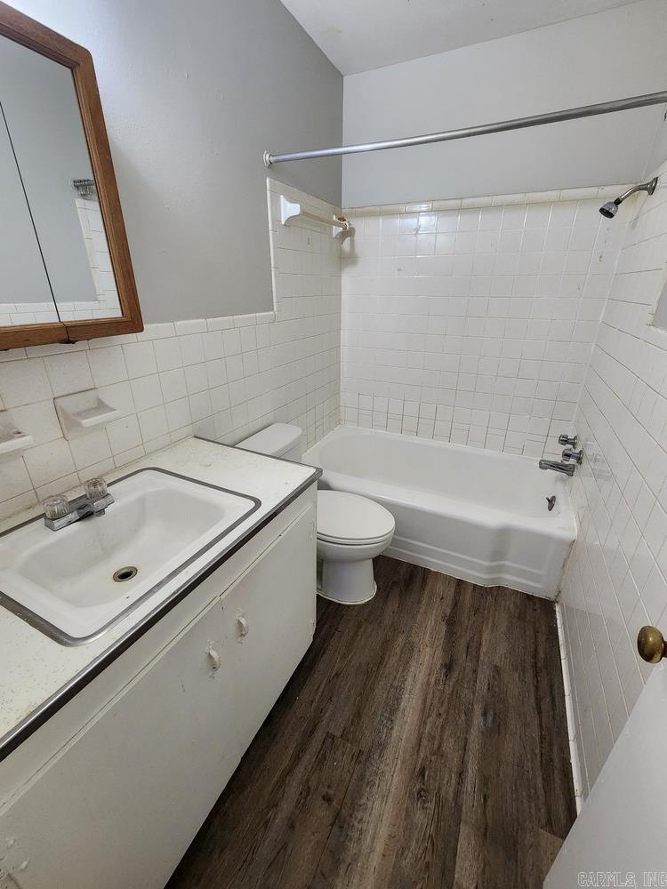 Suggs - Residential Lease