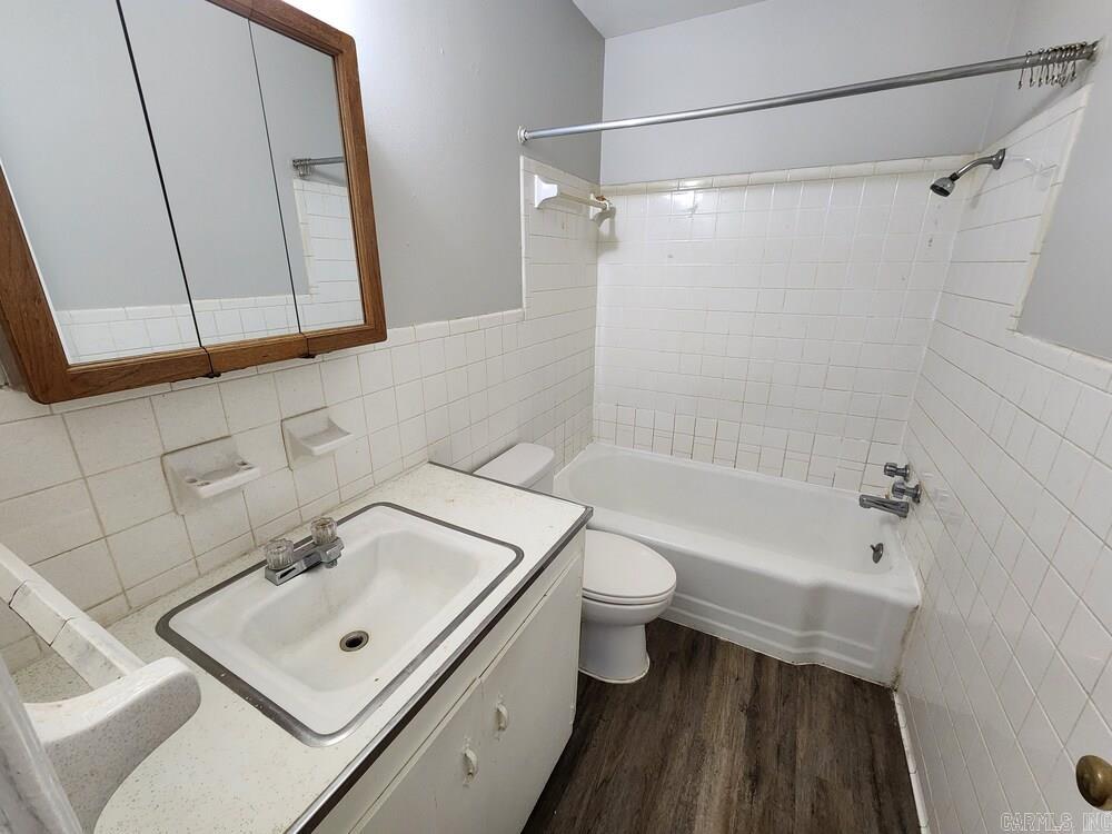 Suggs - Residential Lease