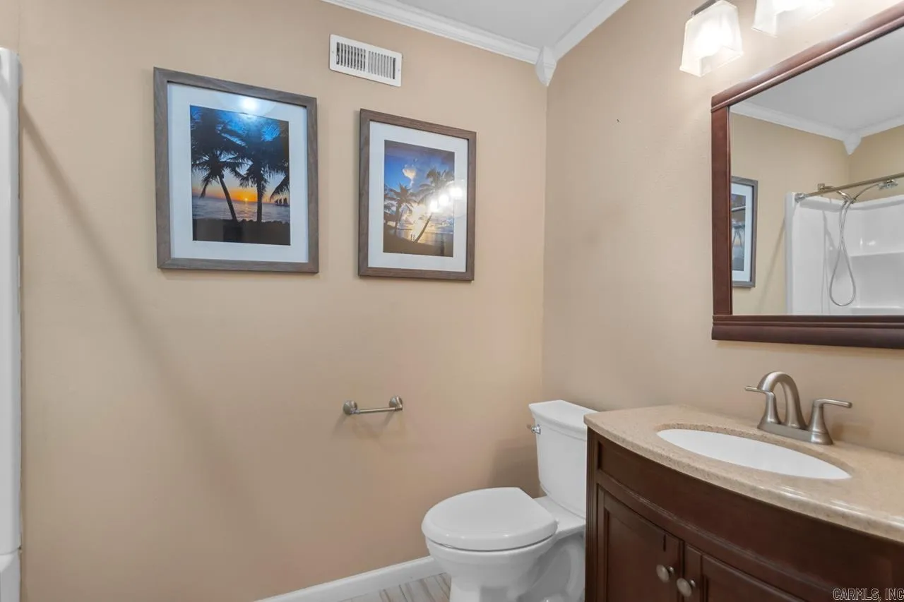 Little Rock, Arkansas 72205, United States, 3 Bedrooms Bedrooms, ,2 BathroomsBathrooms,Residential,Active,166811