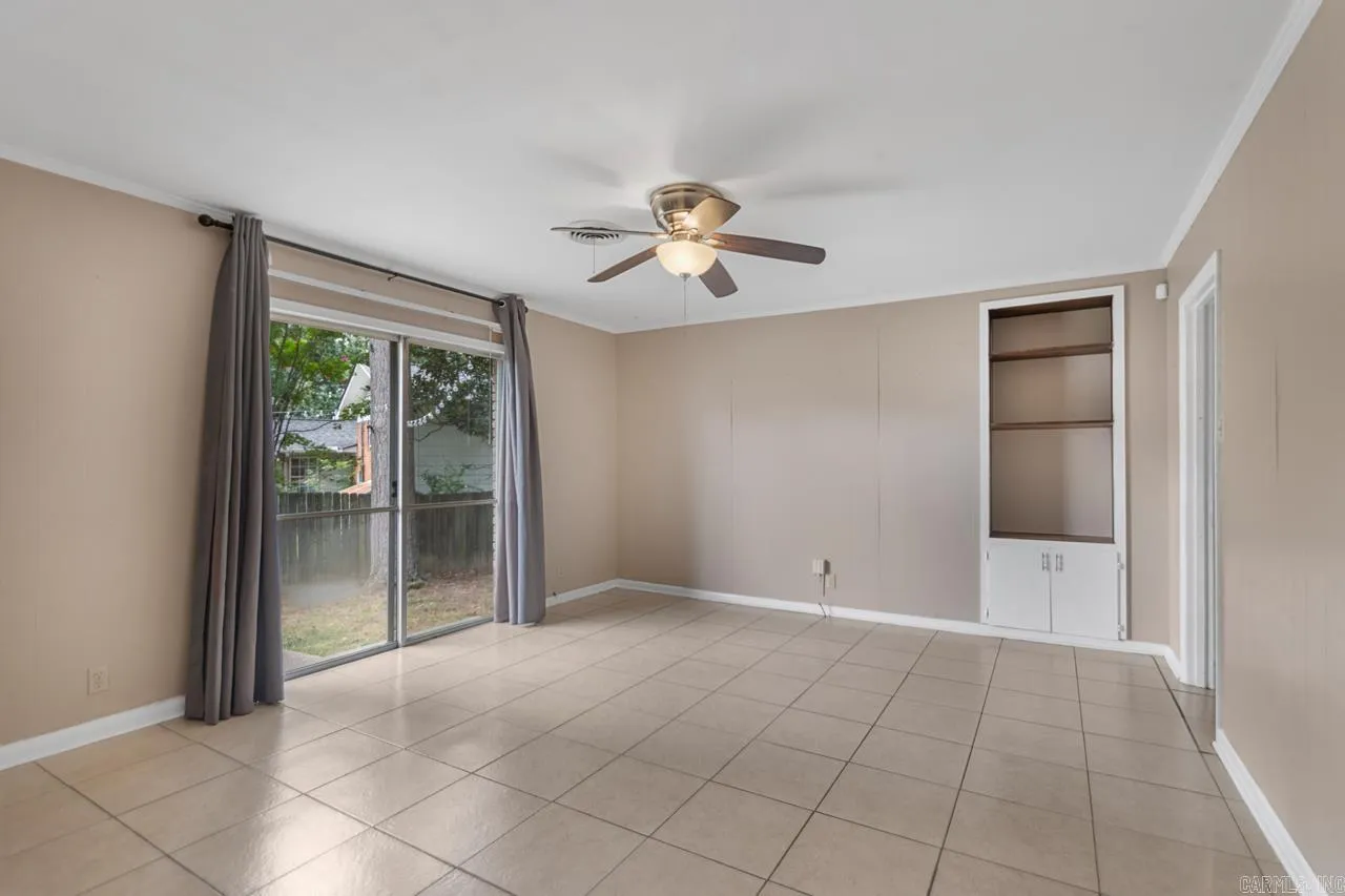 Little Rock, Arkansas 72205, United States, 3 Bedrooms Bedrooms, ,2 BathroomsBathrooms,Residential,Active,166811