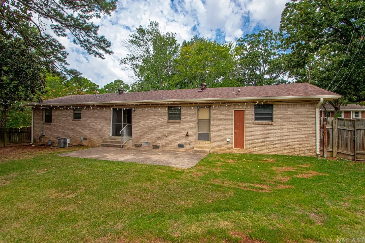 Little Rock, Arkansas 72205, United States, 3 Bedrooms Bedrooms, ,2 BathroomsBathrooms,Residential,Active,166811