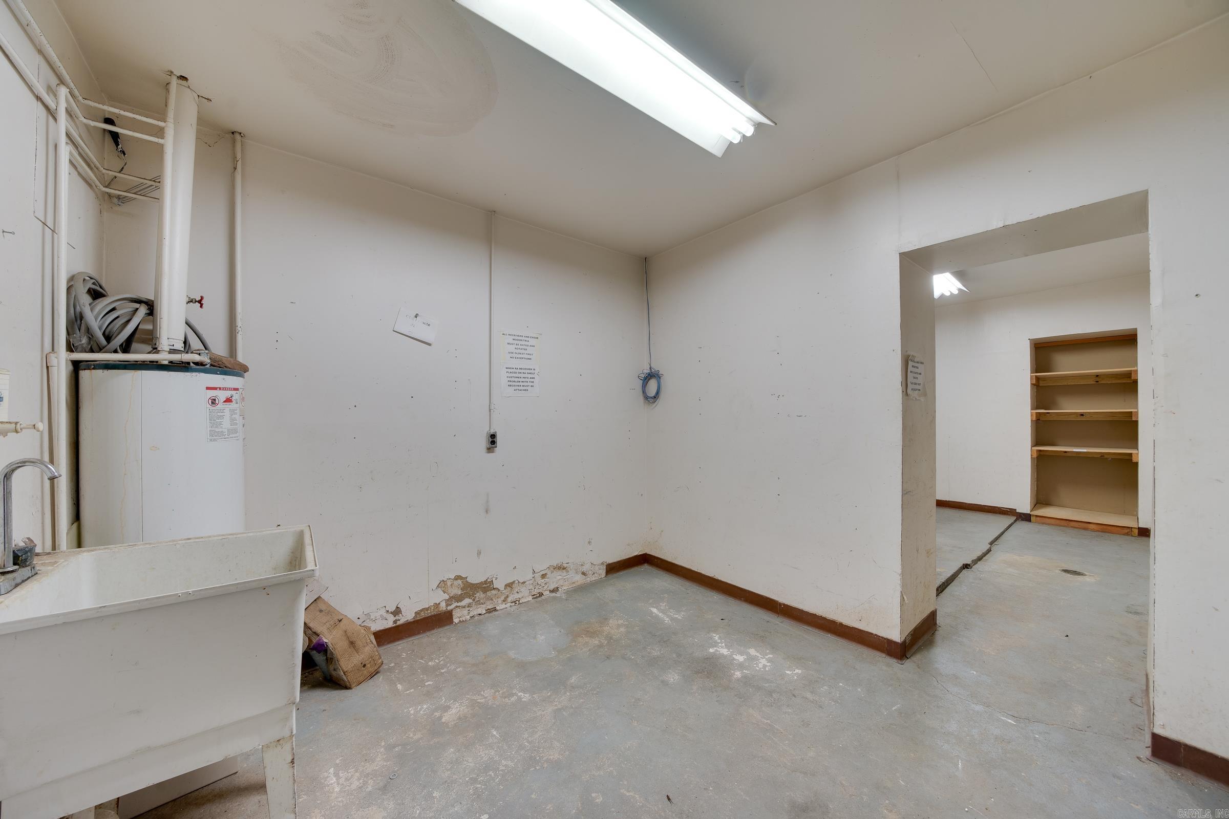 Mena Original - Commercial Sale