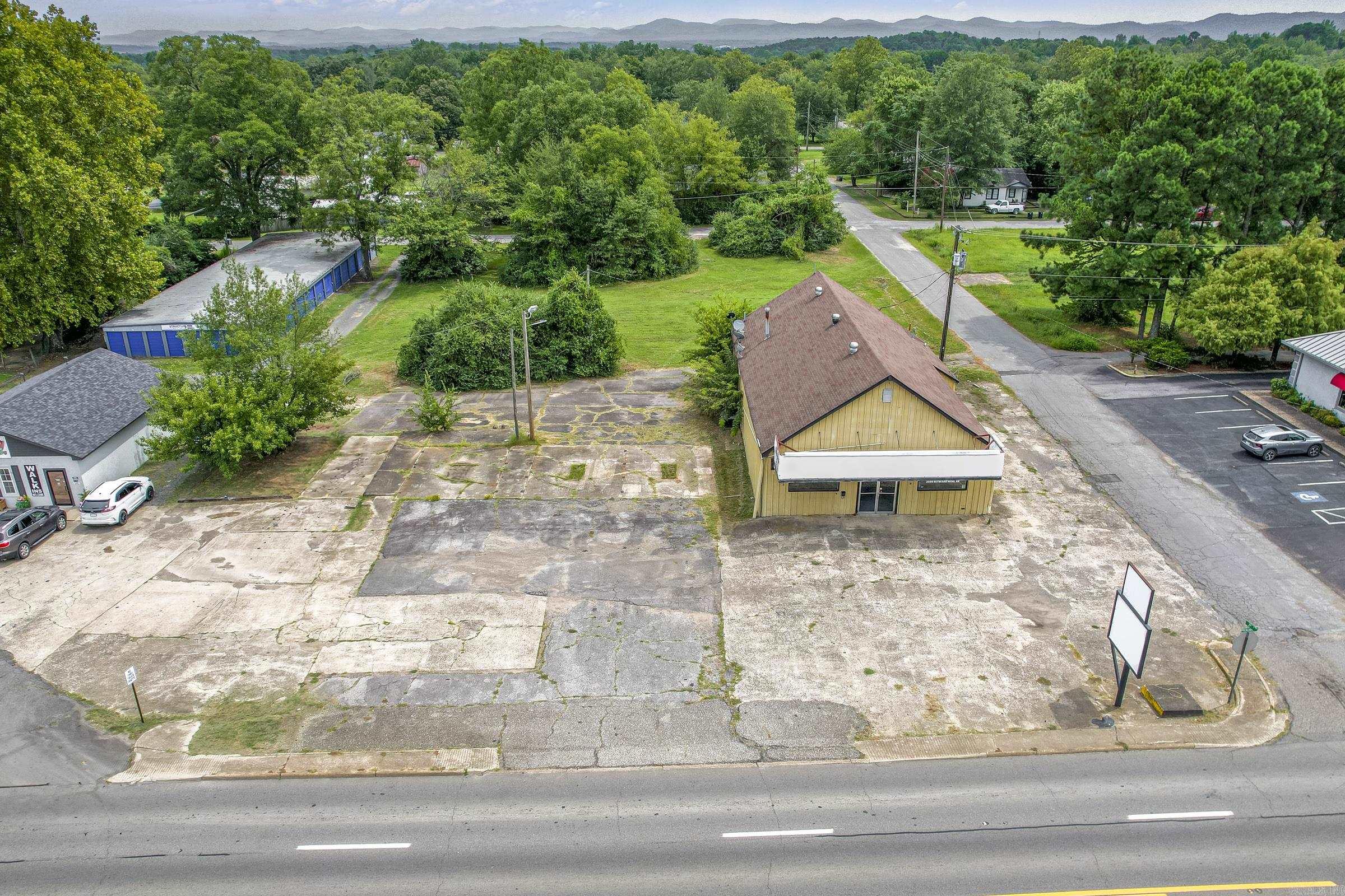 Mena Original - Commercial Sale