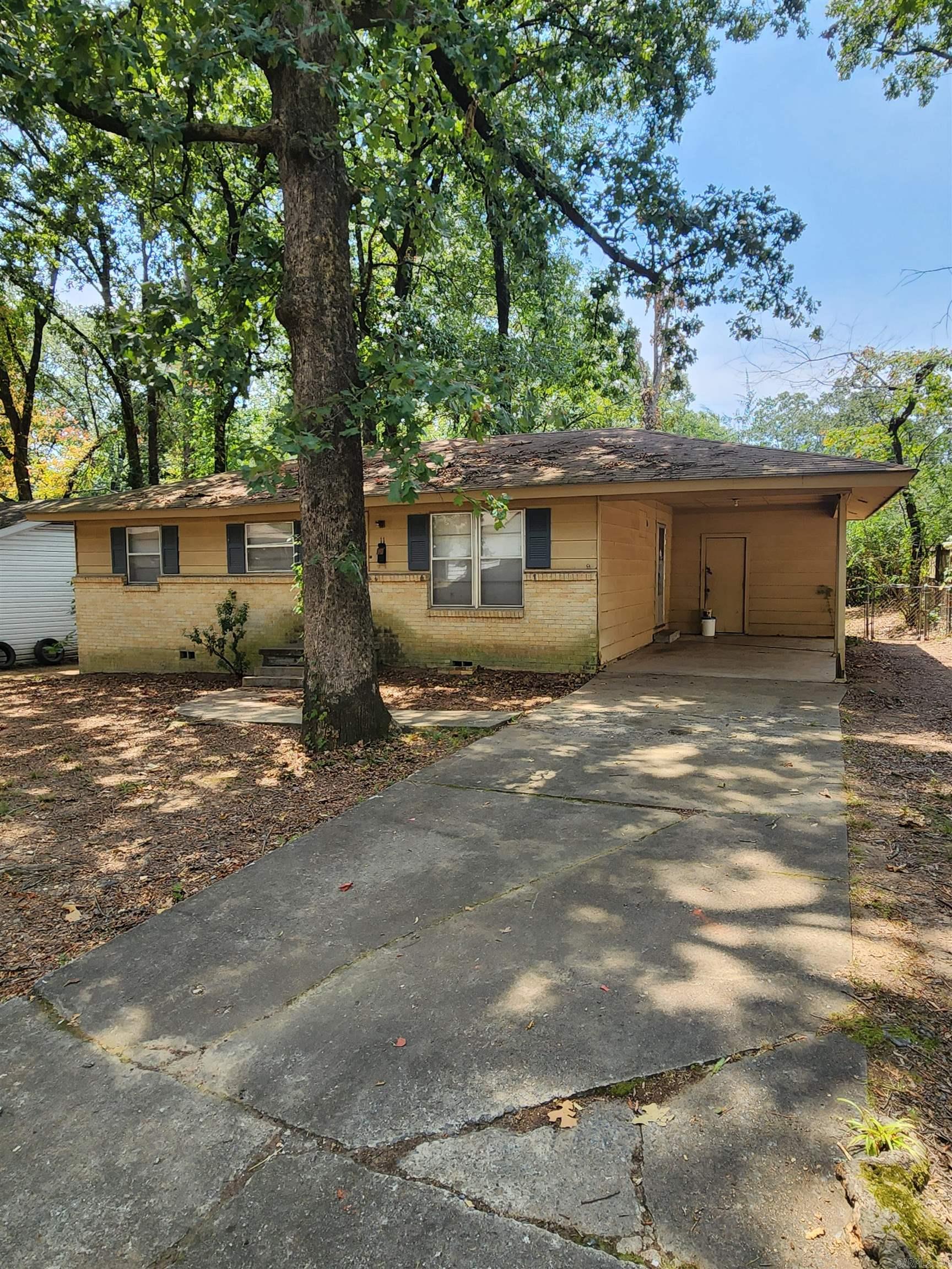 WAKEFIELD VILLAGE - Residential