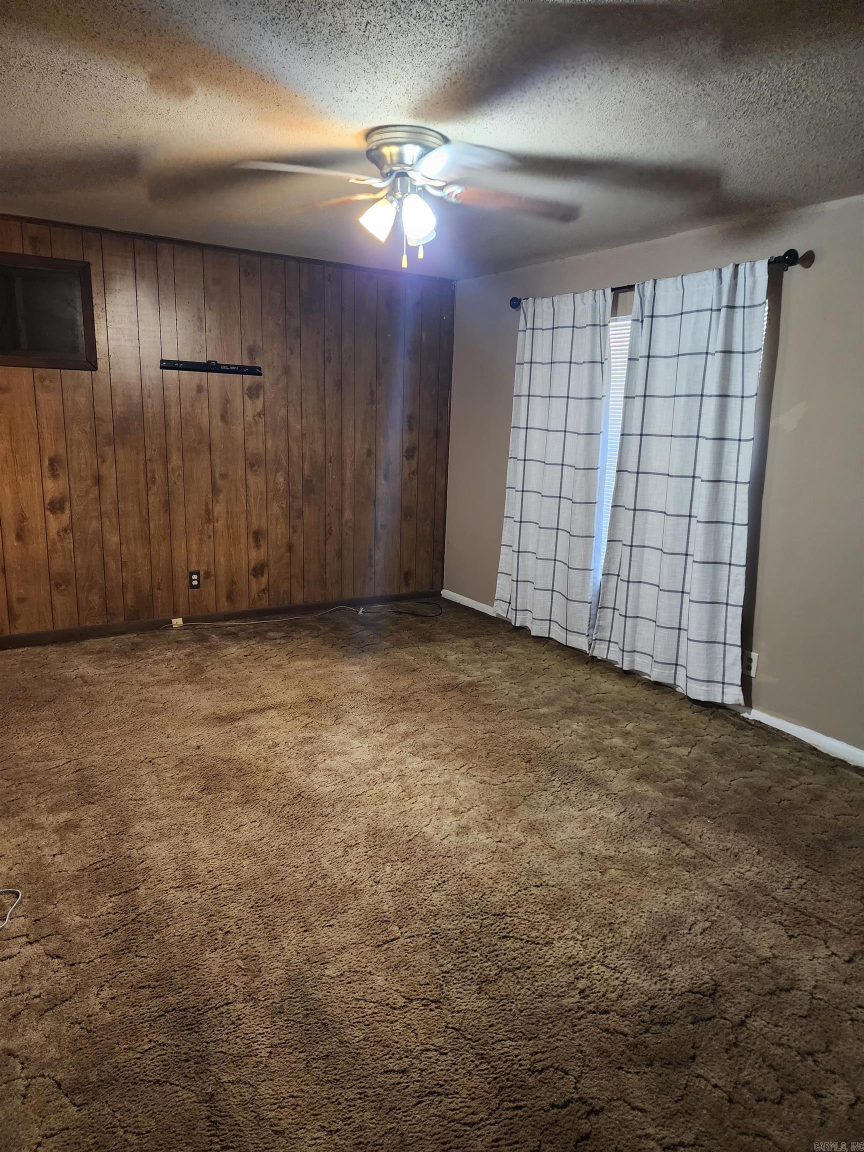 WAKEFIELD VILLAGE - Residential