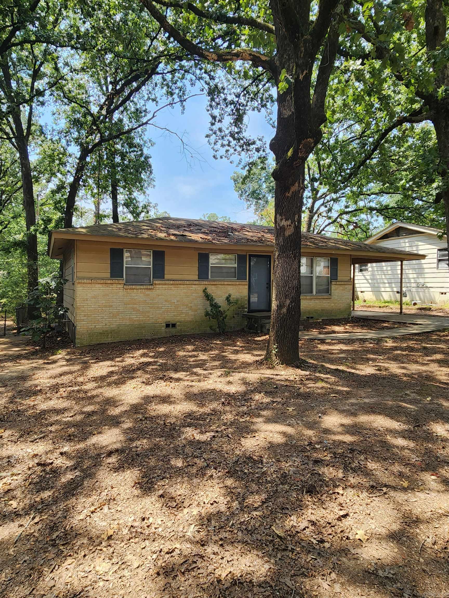 WAKEFIELD VILLAGE - Residential