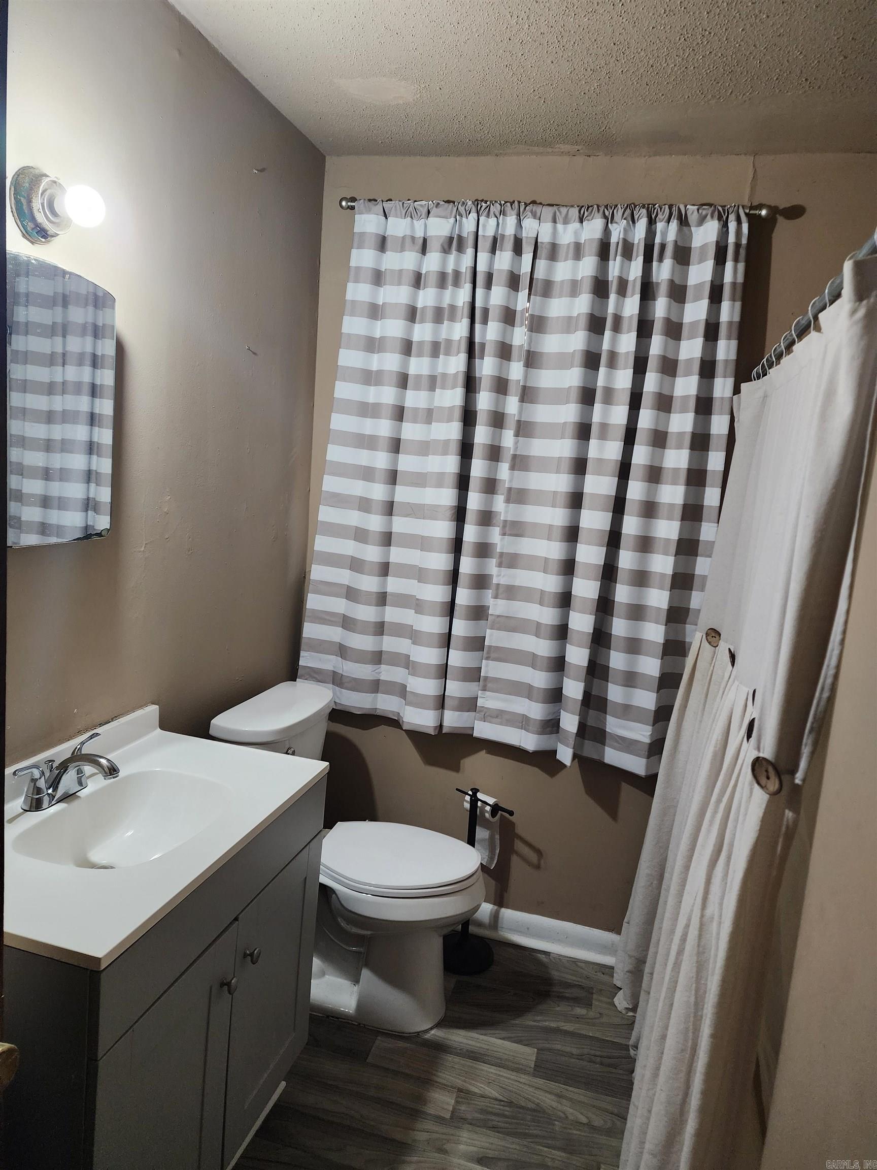 WAKEFIELD VILLAGE - Residential