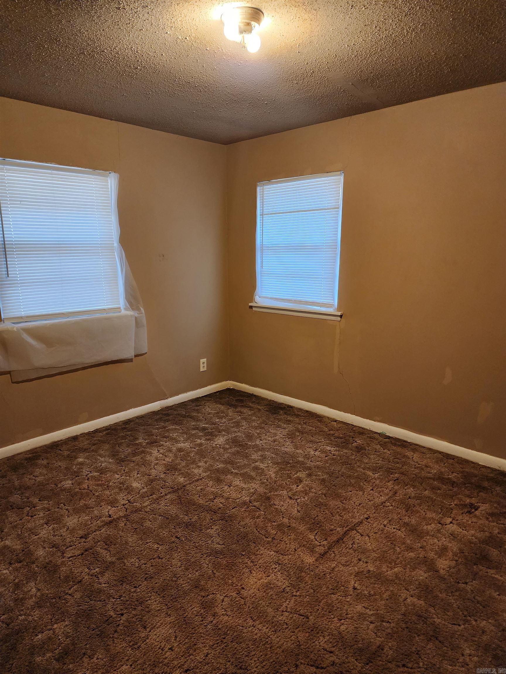 WAKEFIELD VILLAGE - Residential