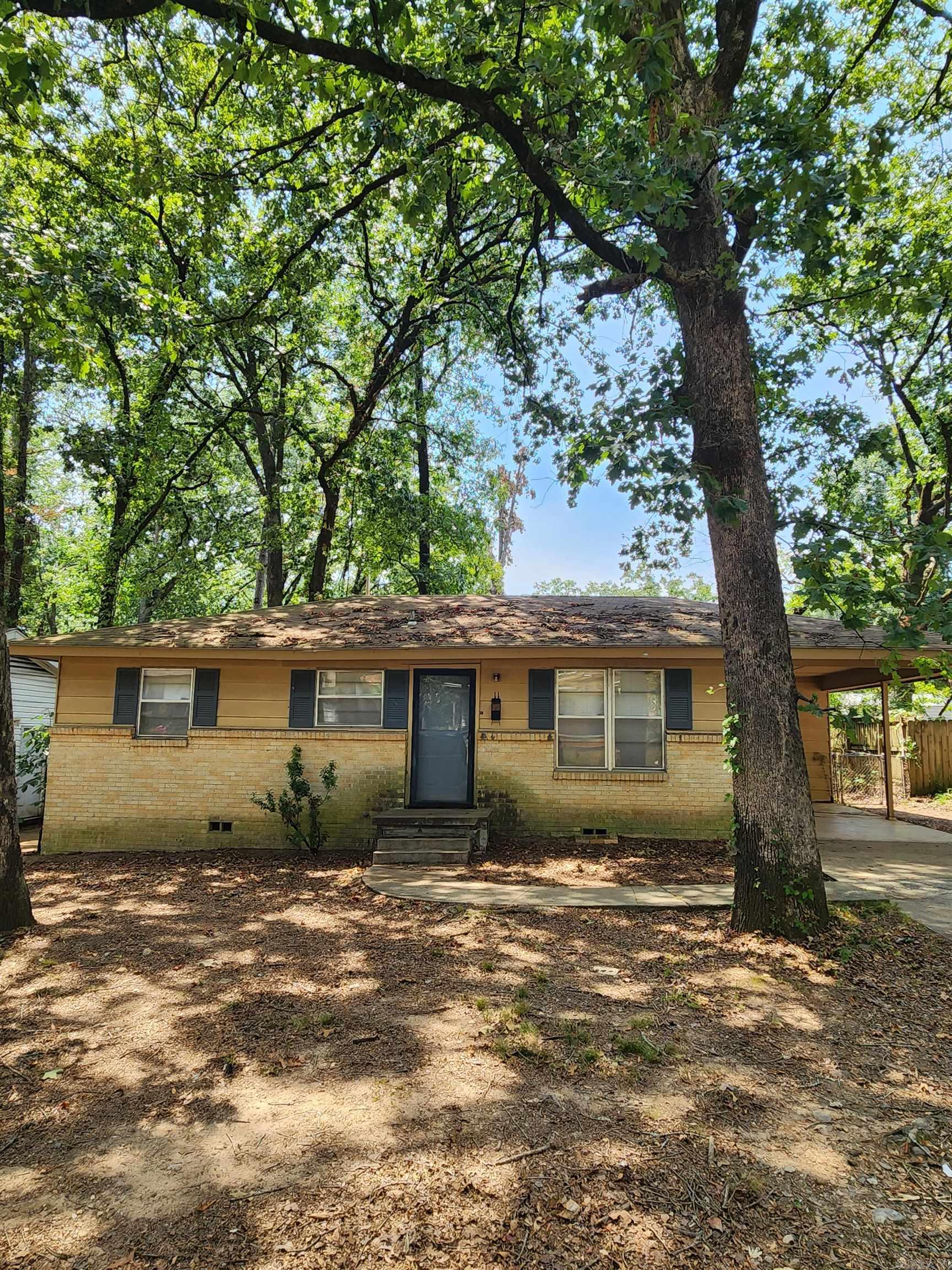 WAKEFIELD VILLAGE - Residential