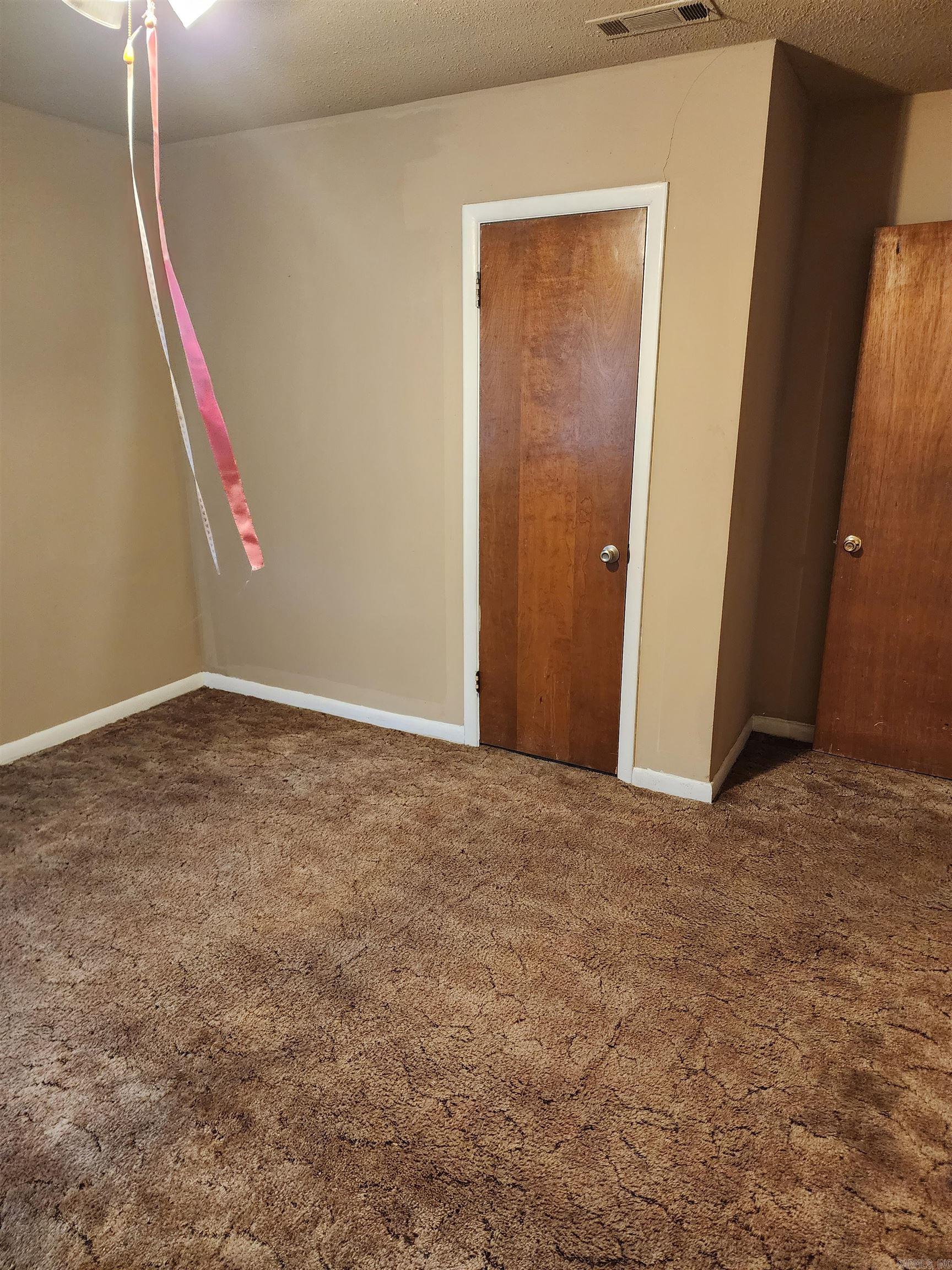 WAKEFIELD VILLAGE - Residential