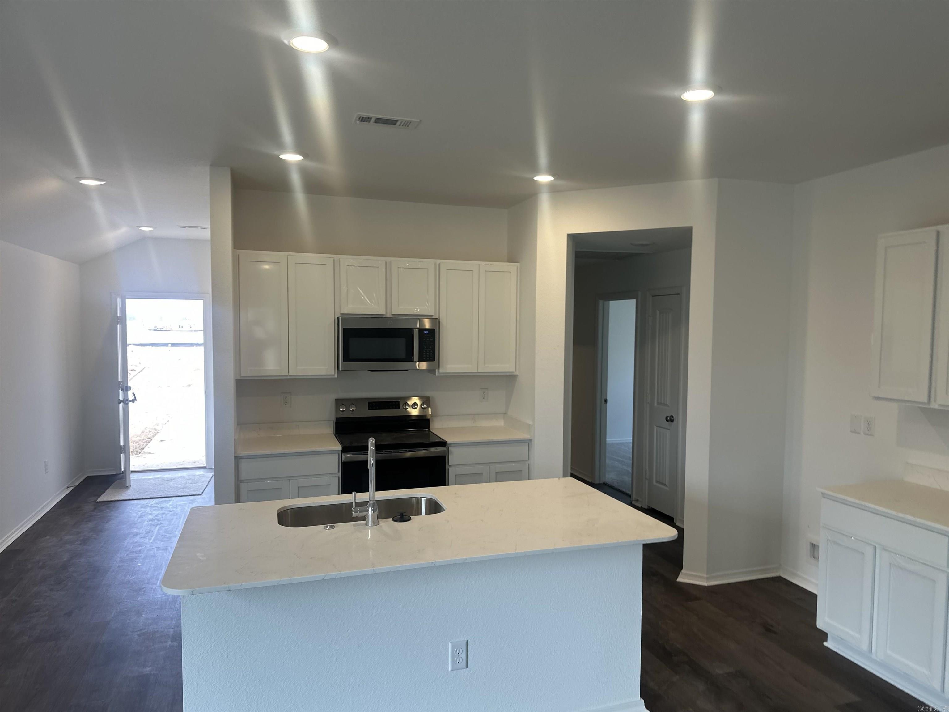 CYPRESS BEND AT WHITE OAK CROSSI - Residential