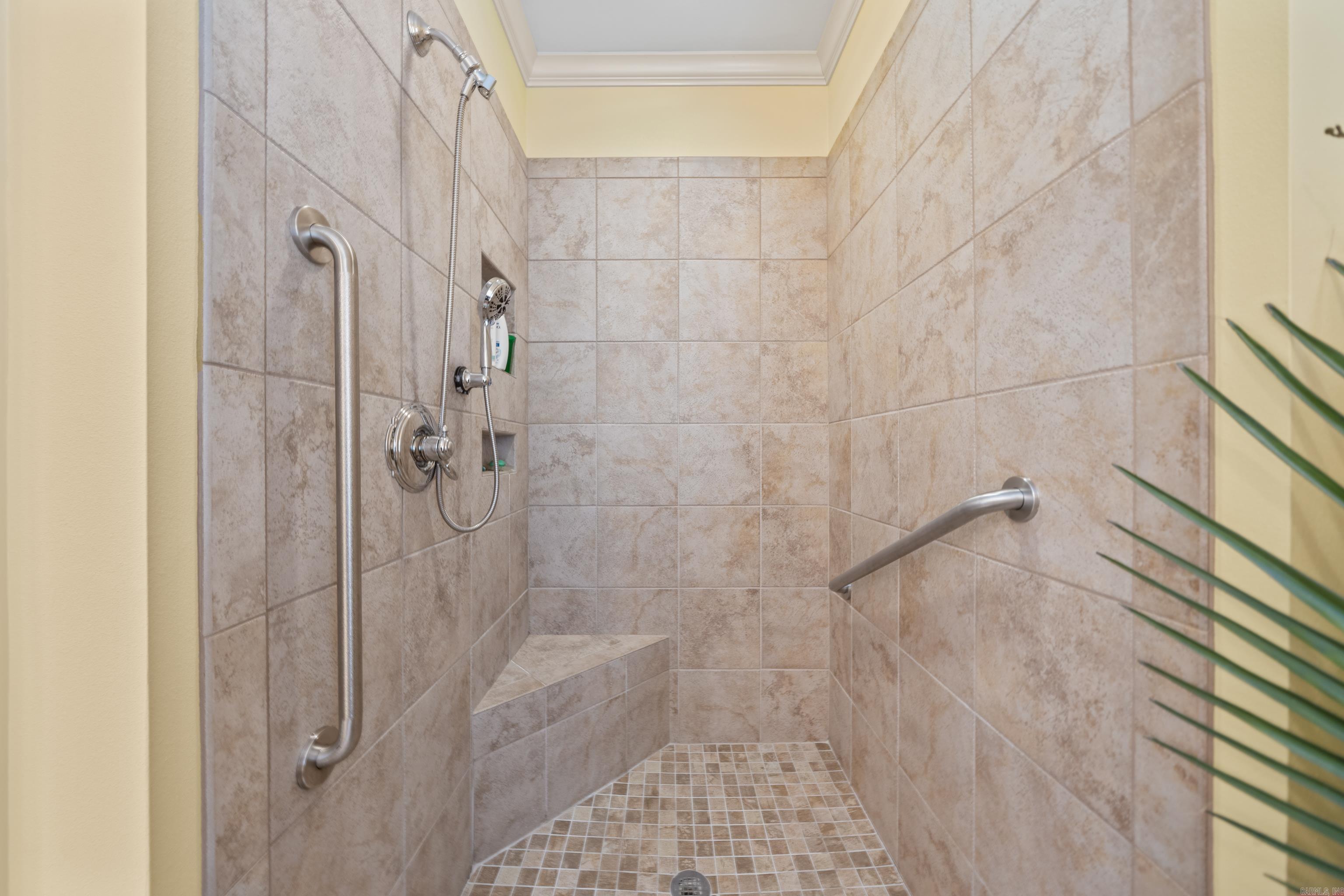 LAKE FOREST SHORES - Residential