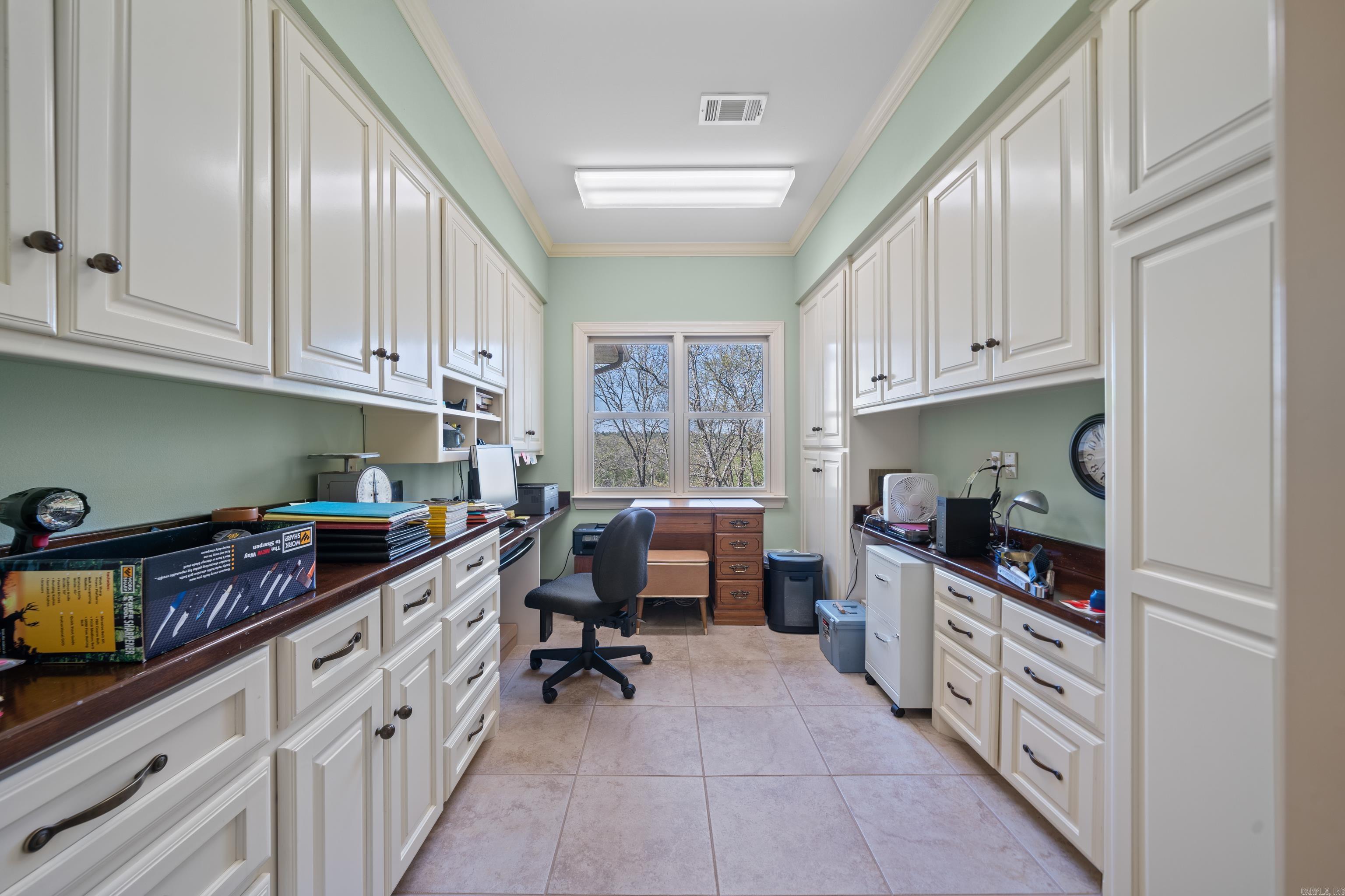 LAKE FOREST SHORES - Residential