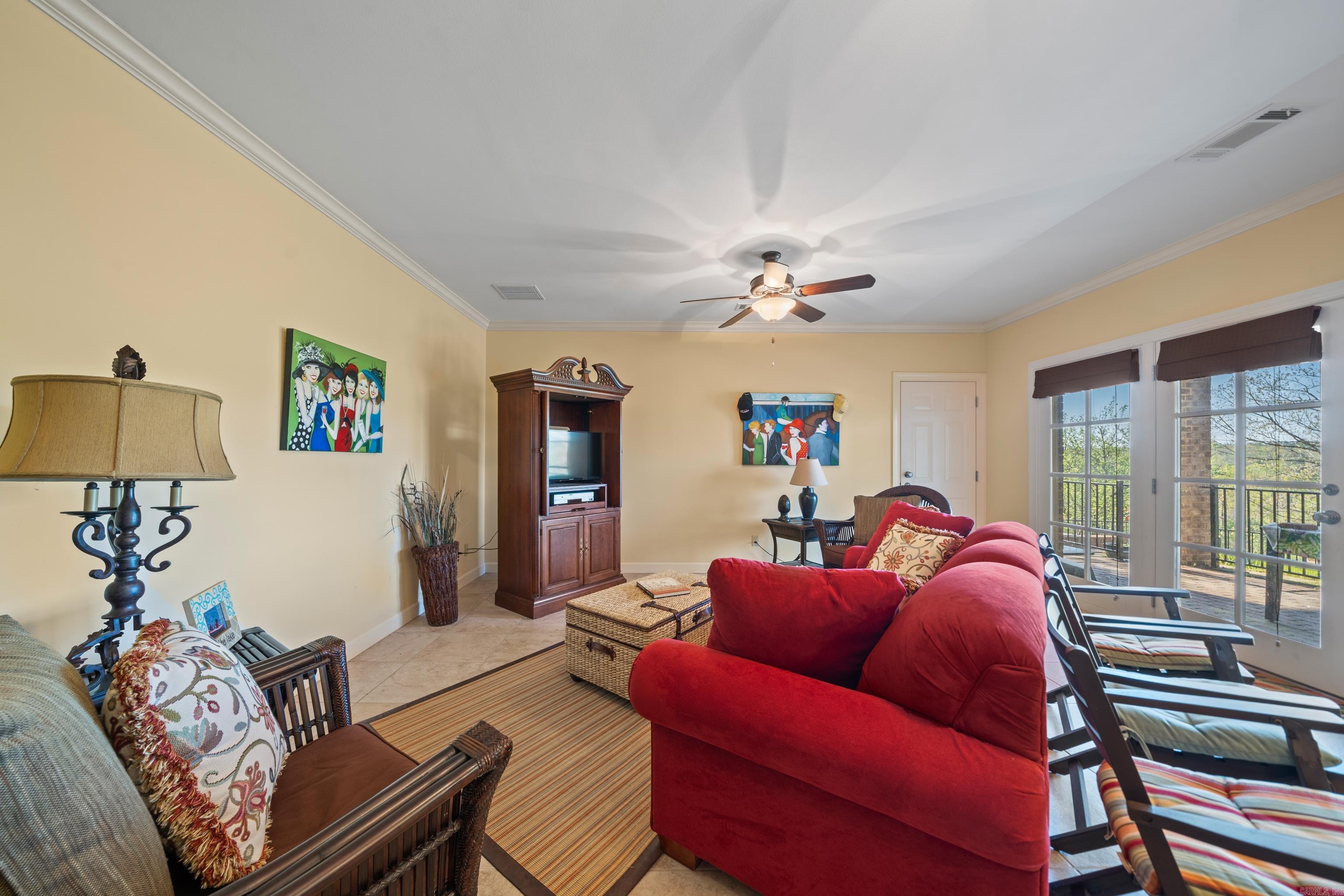 LAKE FOREST SHORES - Residential