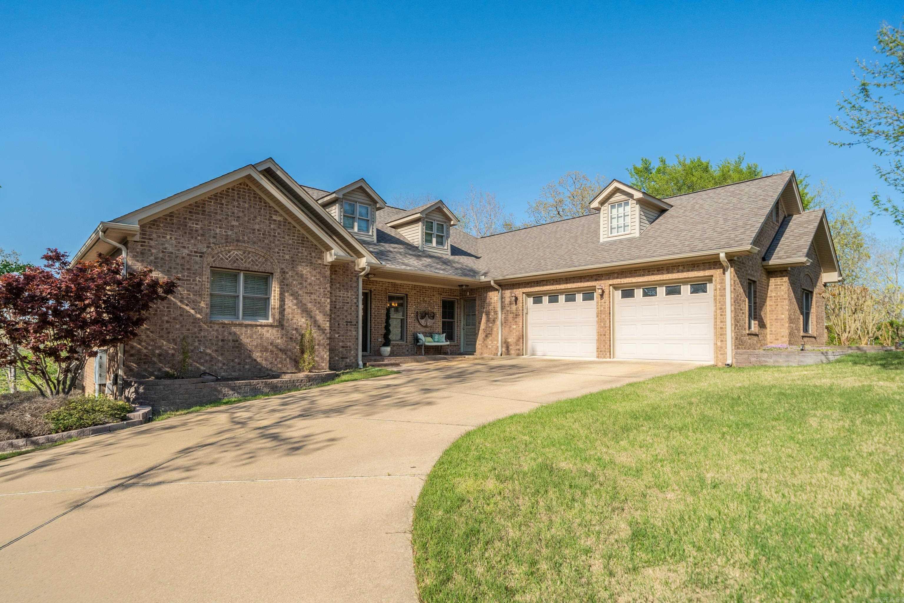 LAKE FOREST SHORES - Residential