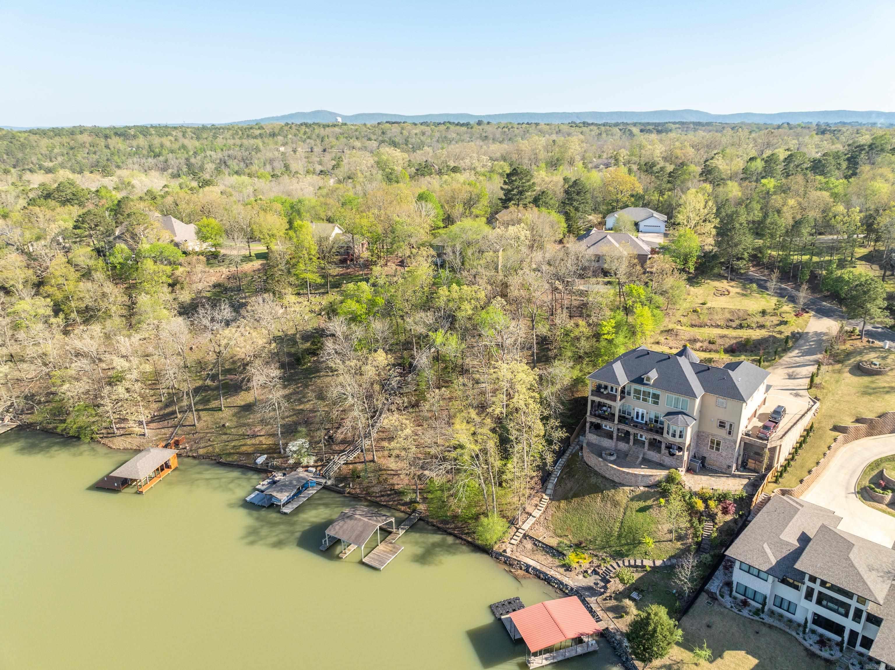 LAKE FOREST SHORES - Residential