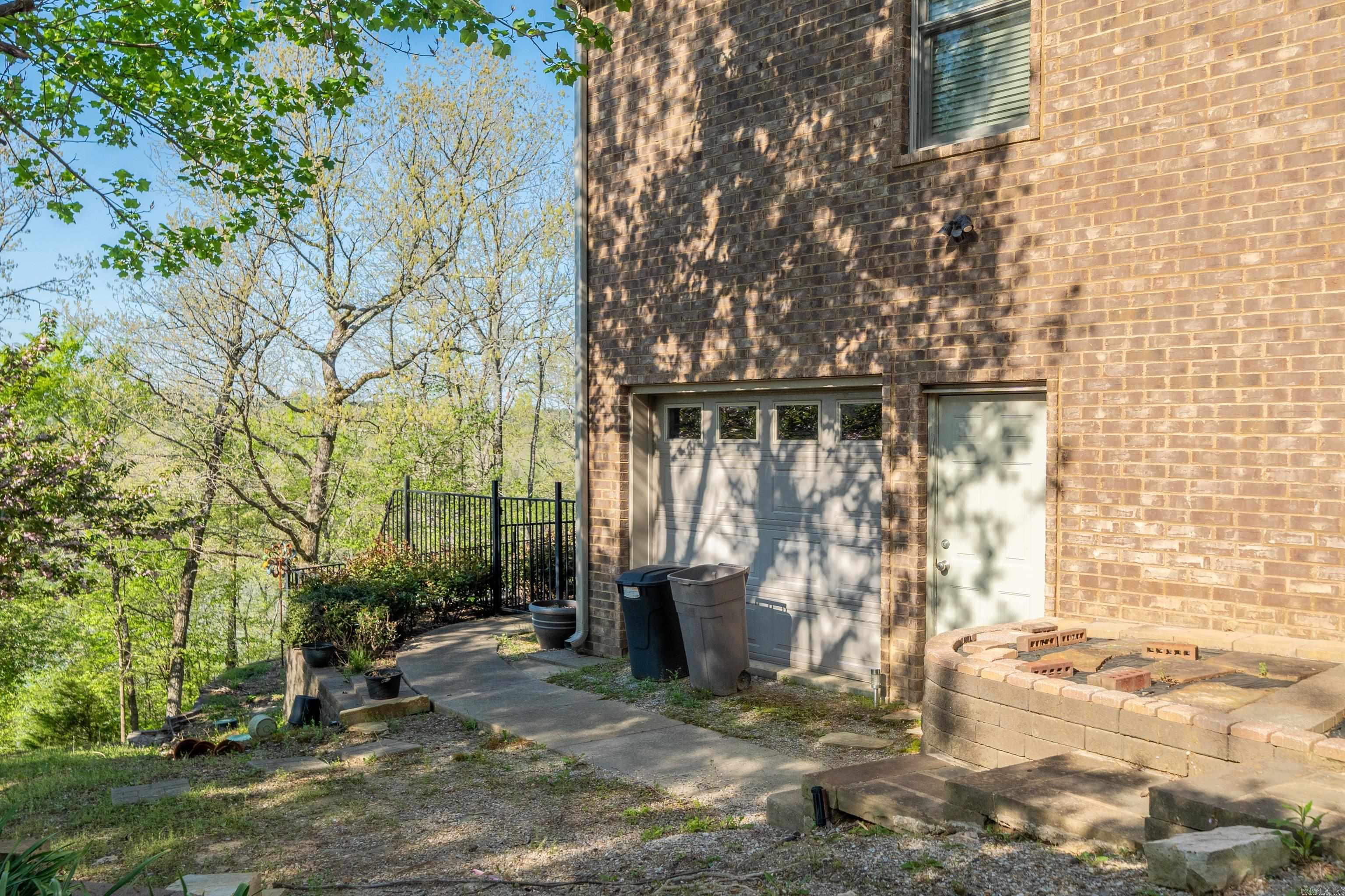 LAKE FOREST SHORES - Residential