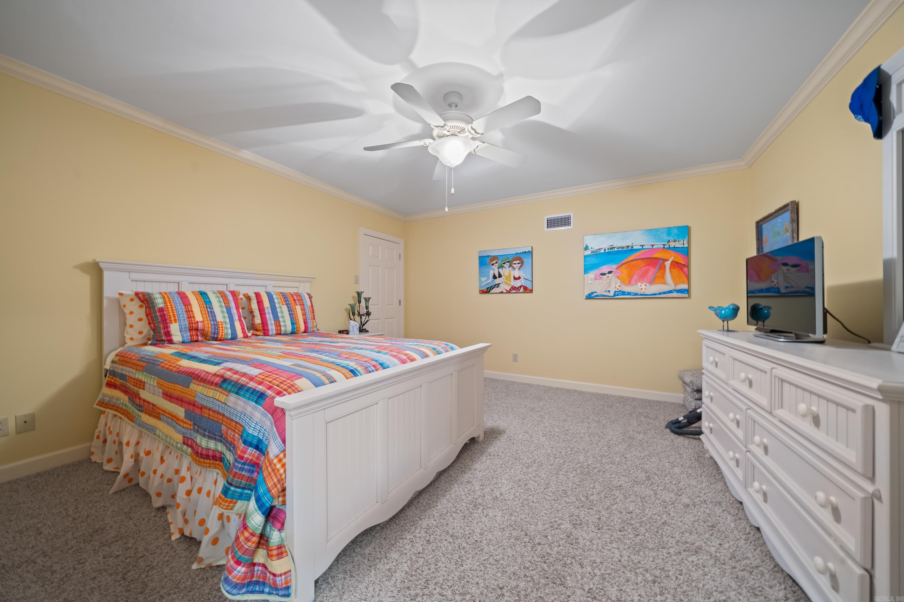 LAKE FOREST SHORES - Residential