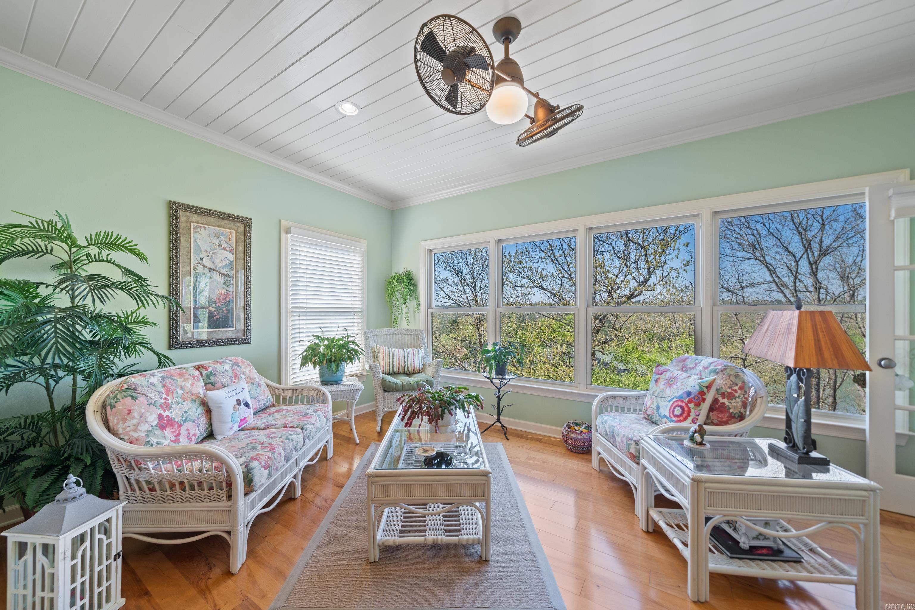 LAKE FOREST SHORES - Residential