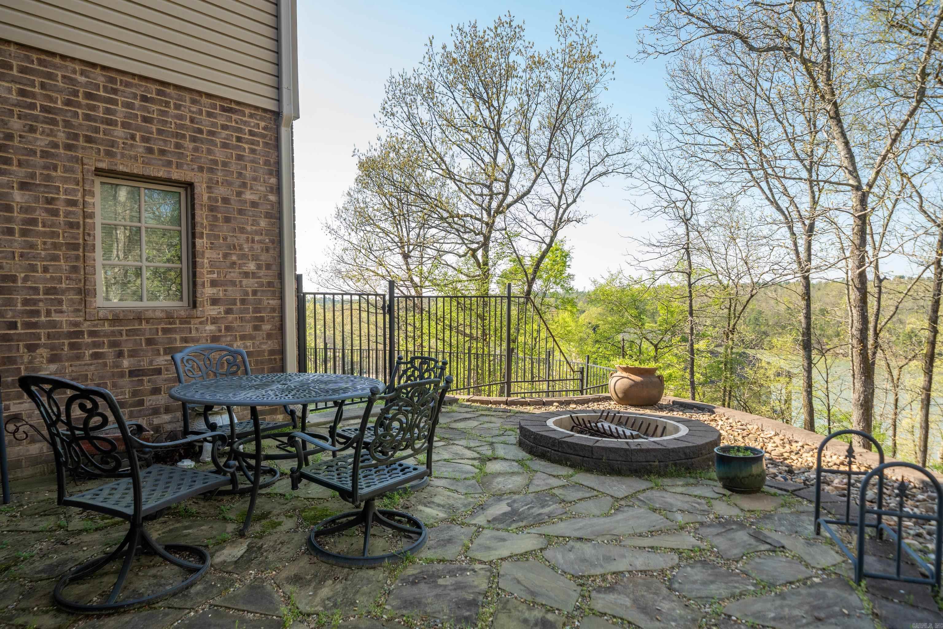 LAKE FOREST SHORES - Residential