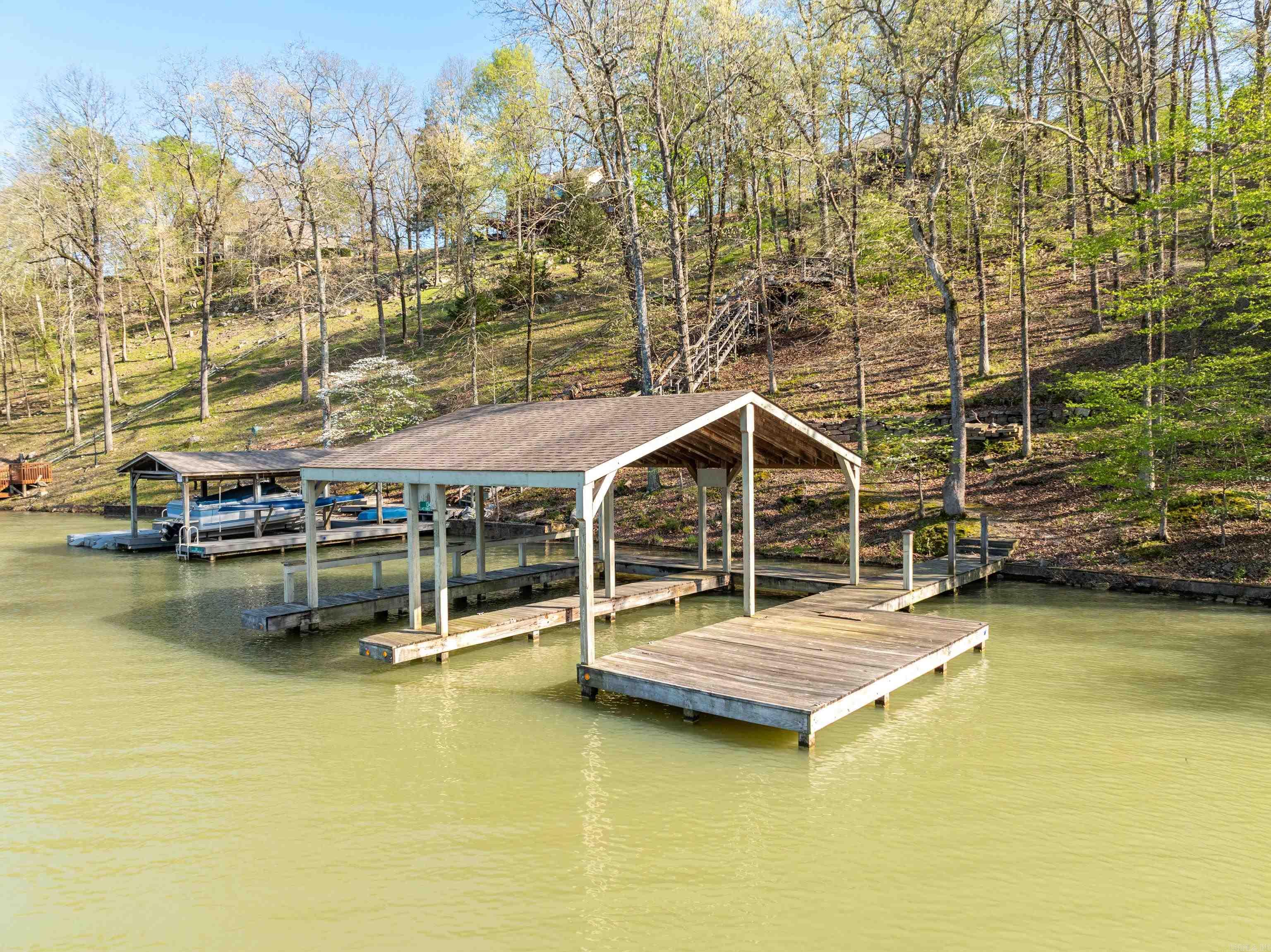 LAKE FOREST SHORES - Residential