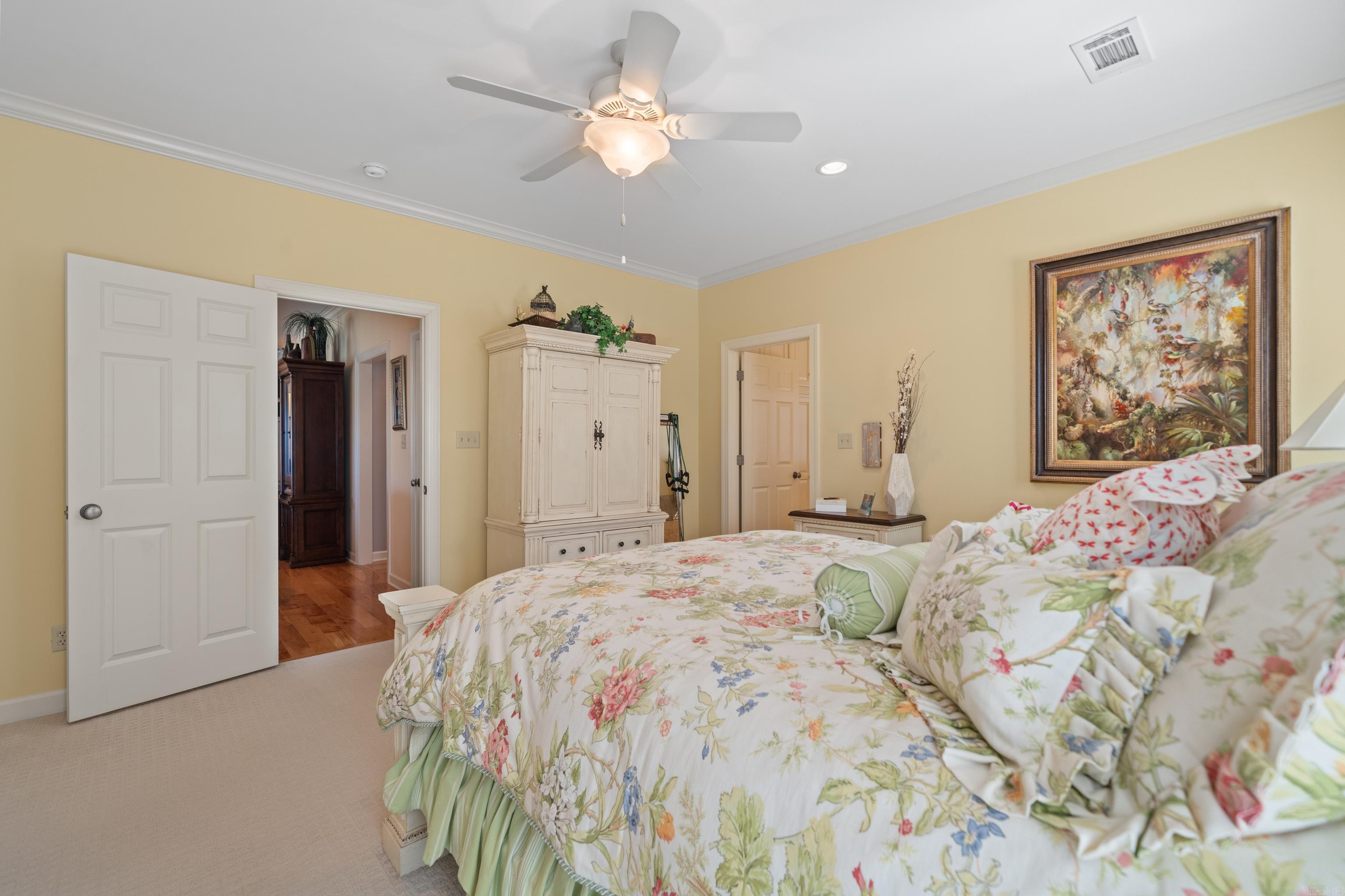 LAKE FOREST SHORES - Residential