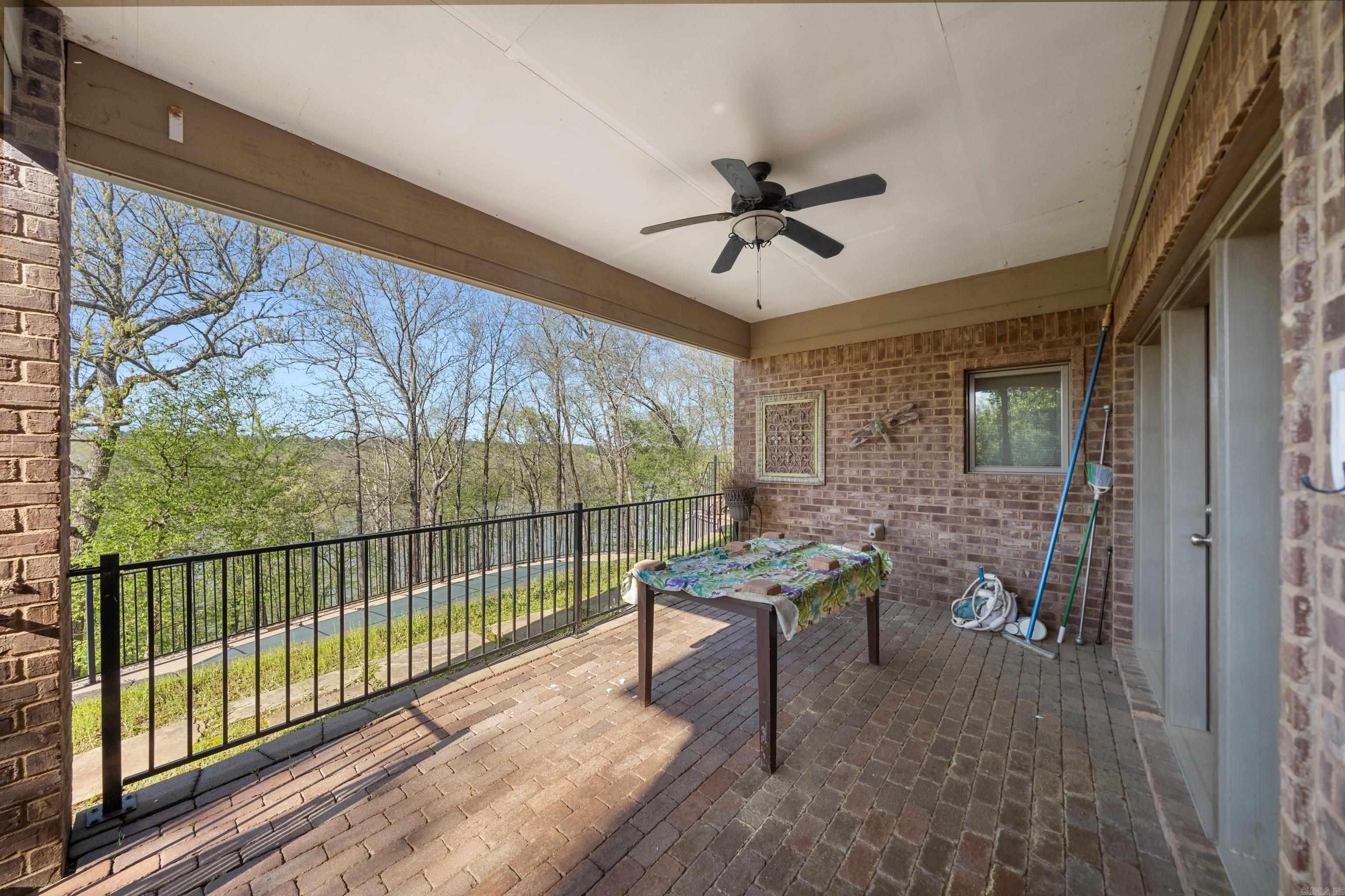 LAKE FOREST SHORES - Residential