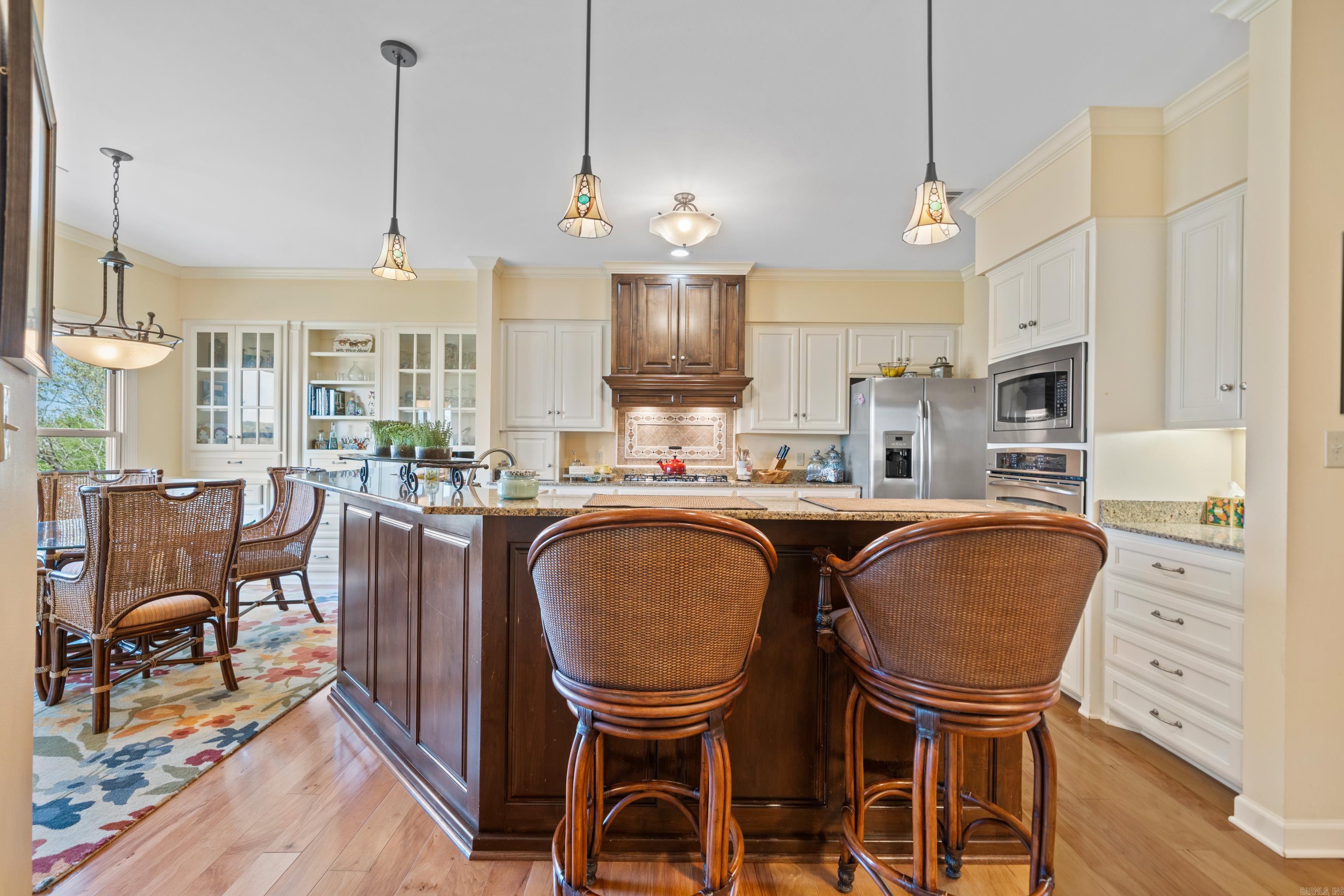 LAKE FOREST SHORES - Residential