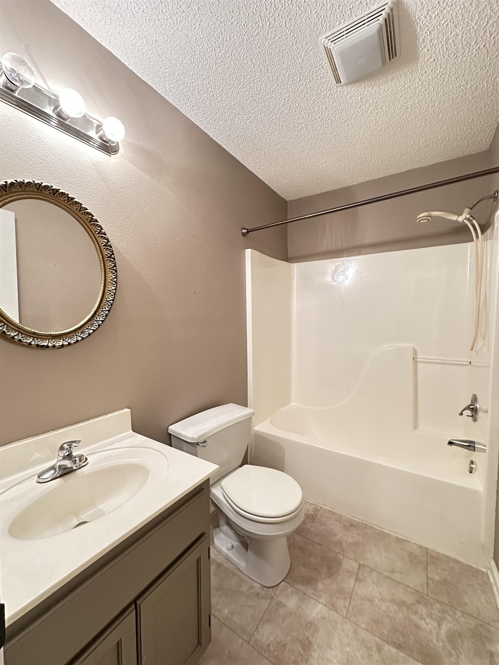 Summerbrooke - Residential Lease