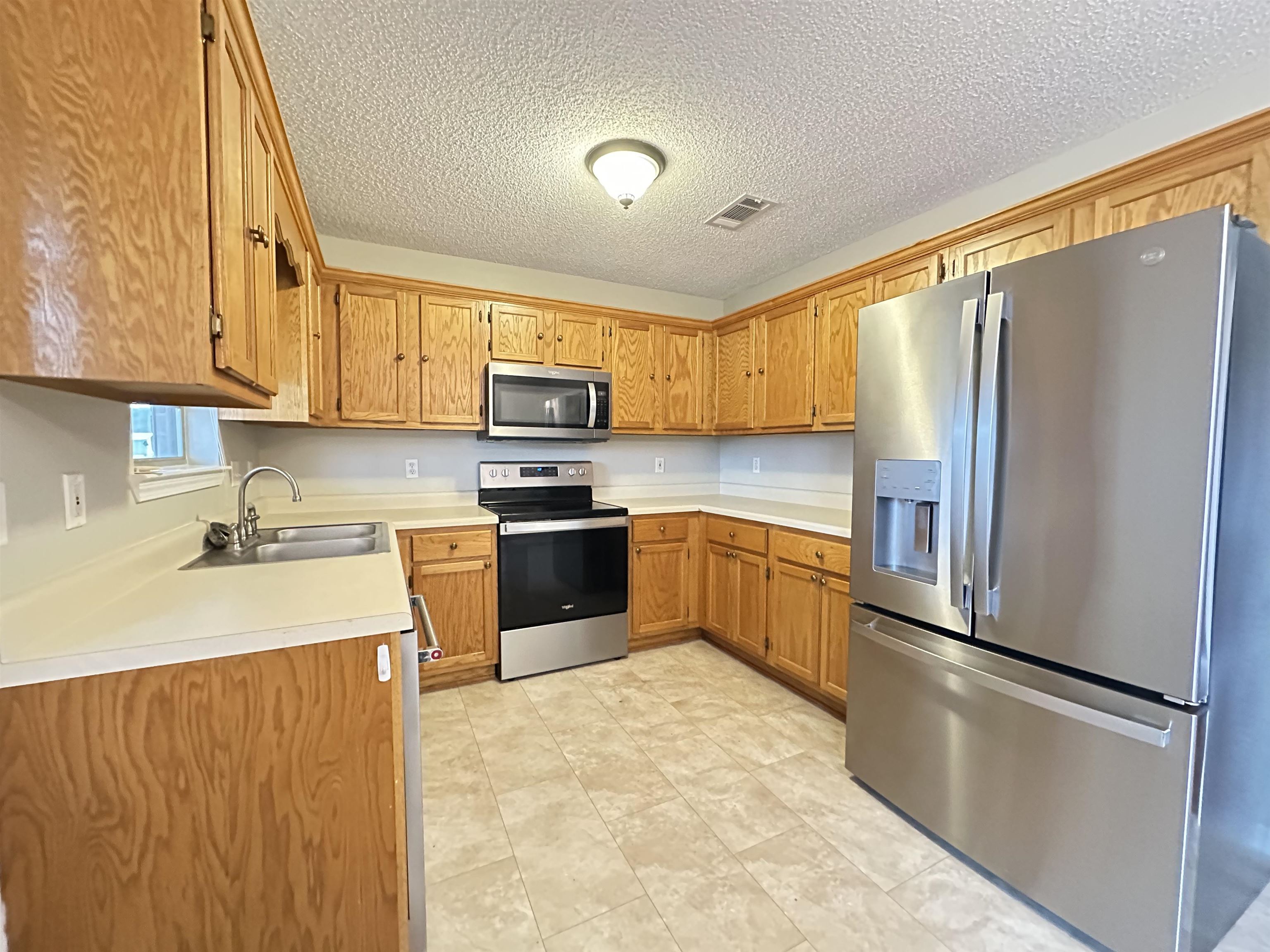 Summerbrooke - Residential Lease