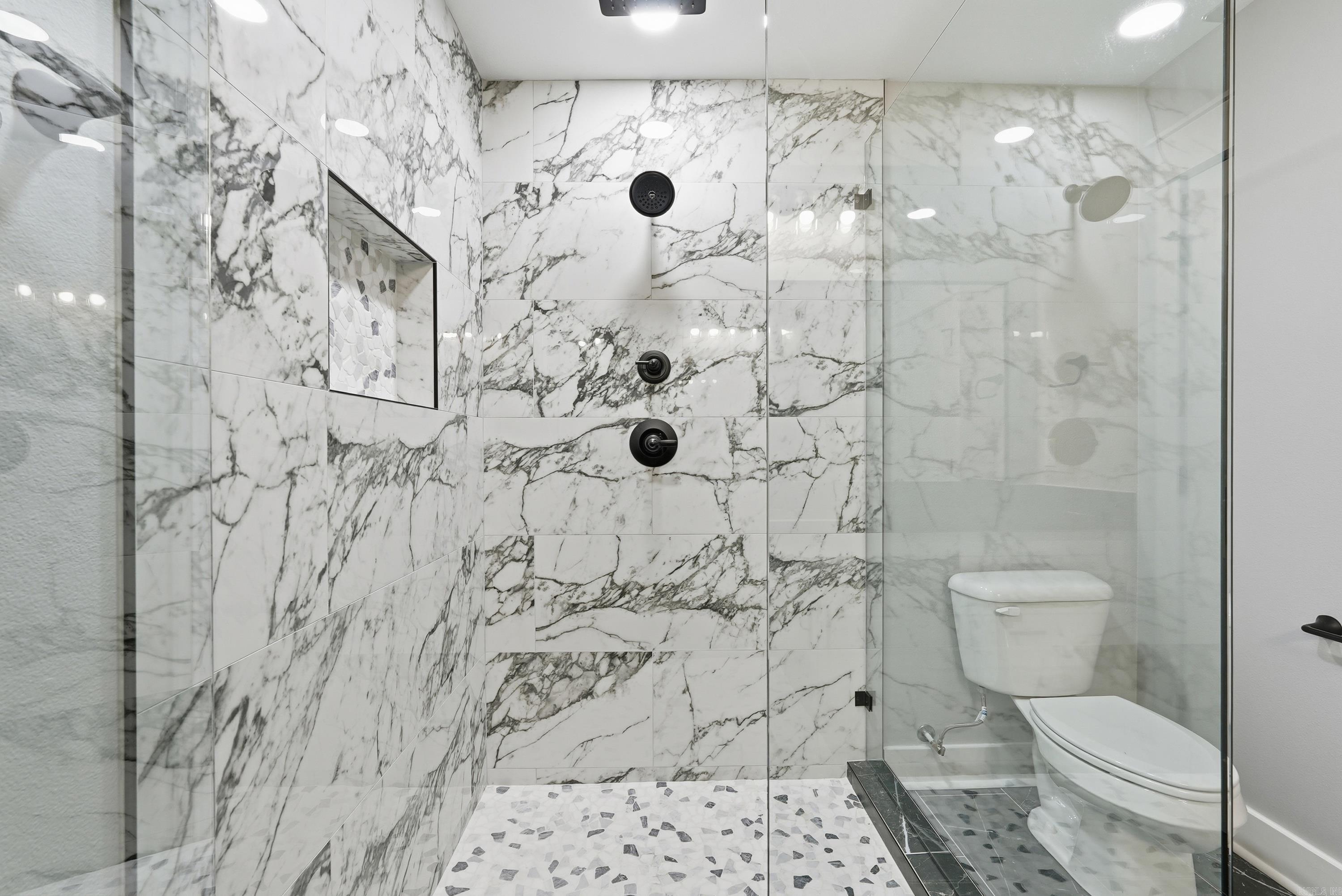 HIDDEN VALLEY ESTATES - Residential